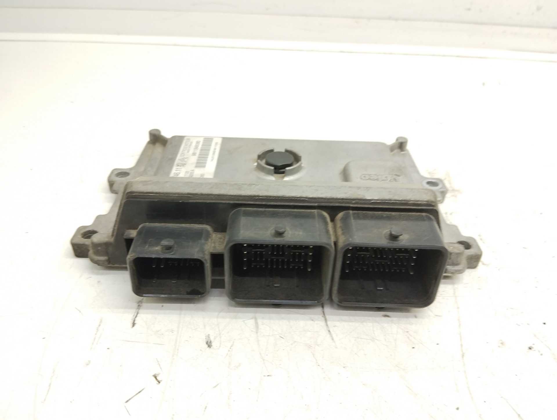 Recambio de centralita motor uce para peugeot 208 style referencia OEM IAM 9811545080 V29059263A VALEO