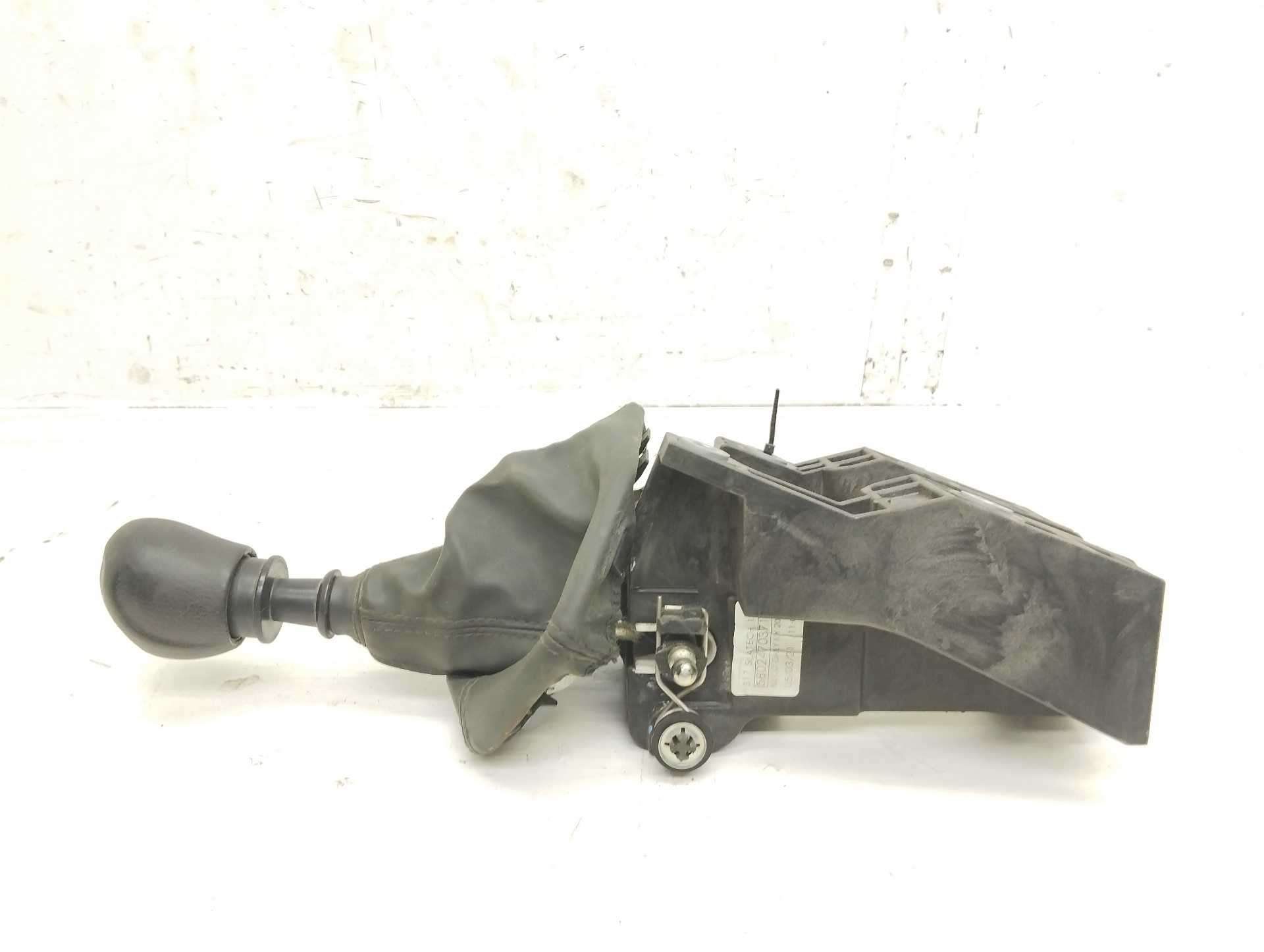 Recambio de palanca cambio para iveco 35s12 referencia OEM IAM 5802470371  