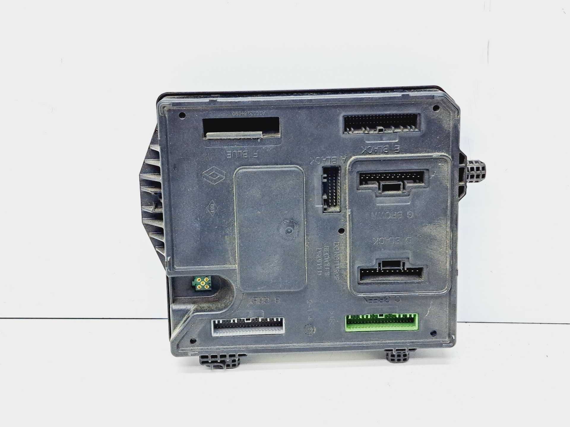 Recambio de centralita bcm para renault scenic iii dynamique referencia OEM IAM 284B17288R S180098501 