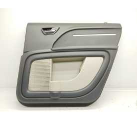 Recambio de guarnecido puerta trasera derecha para dodge journey se referencia OEM IAM 1BH041K7AC  