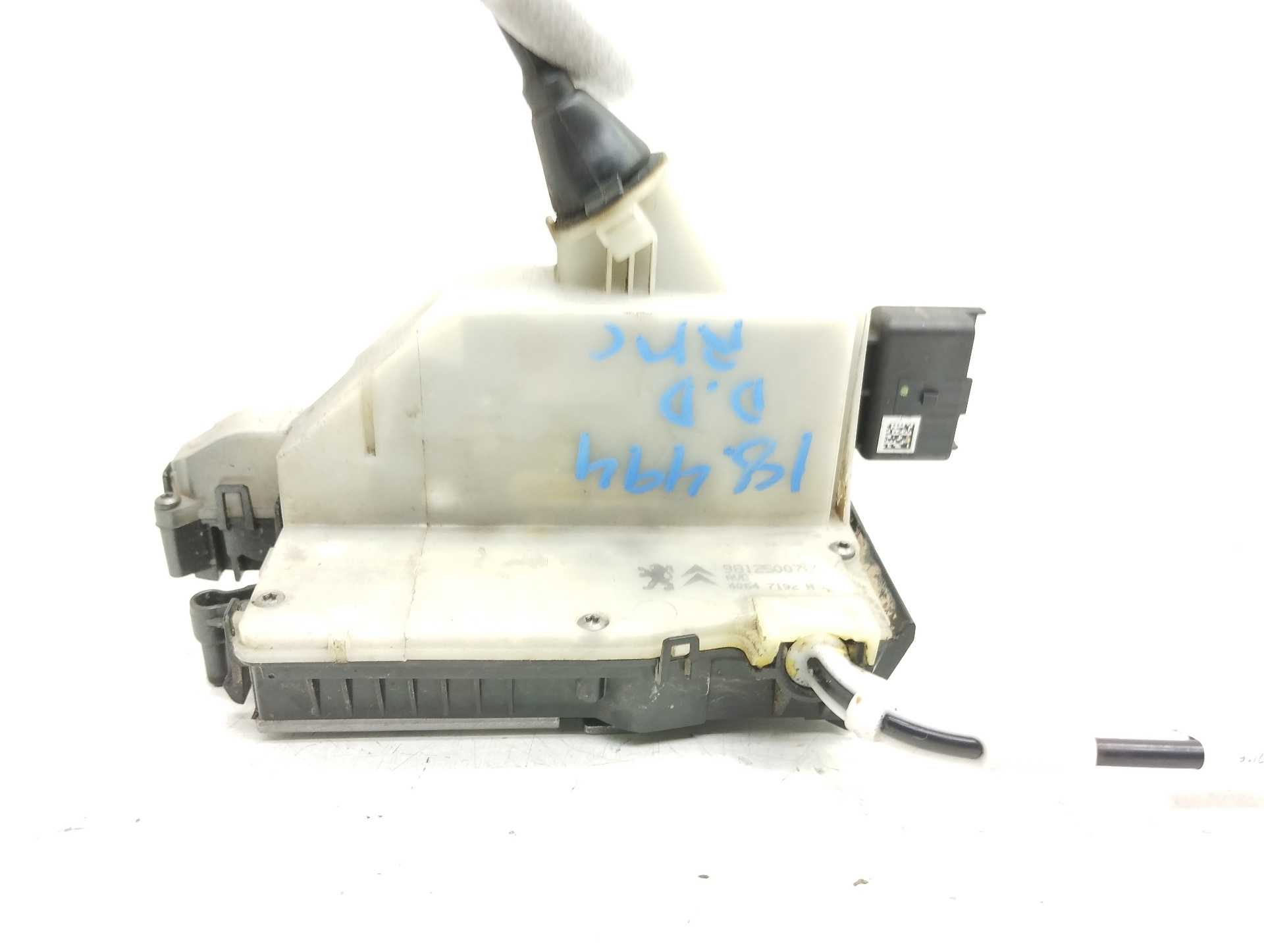 Recambio de cerradura puerta delantera derecha para peugeot 208 style referencia OEM IAM 98125007E0 40647192 