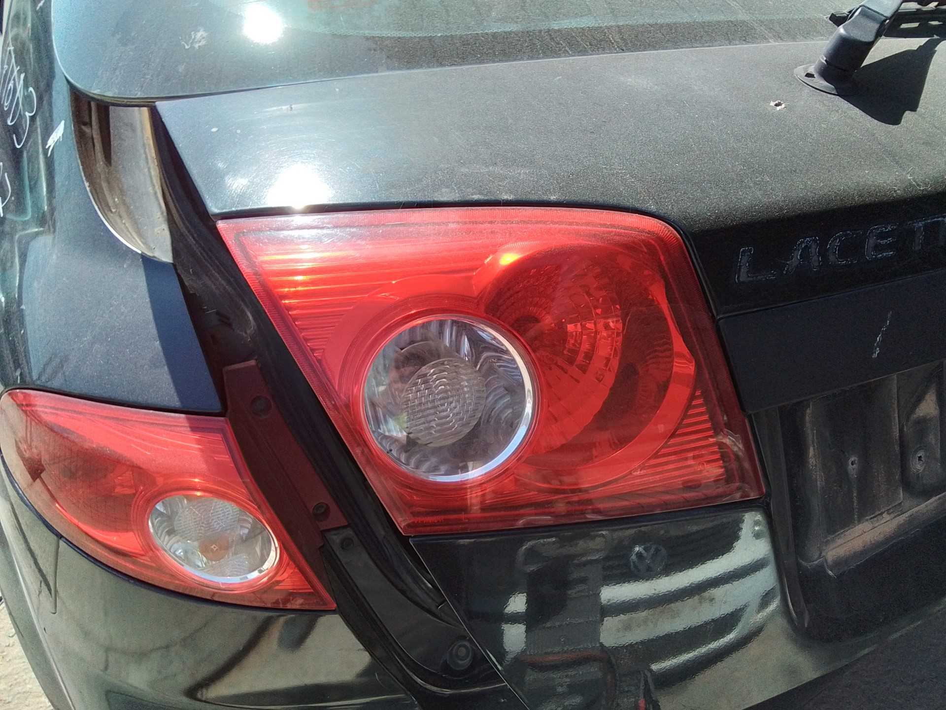 Recambio de piloto porton trasero izquierdo para chevrolet lacetti 1.6 cat referencia OEM IAM   