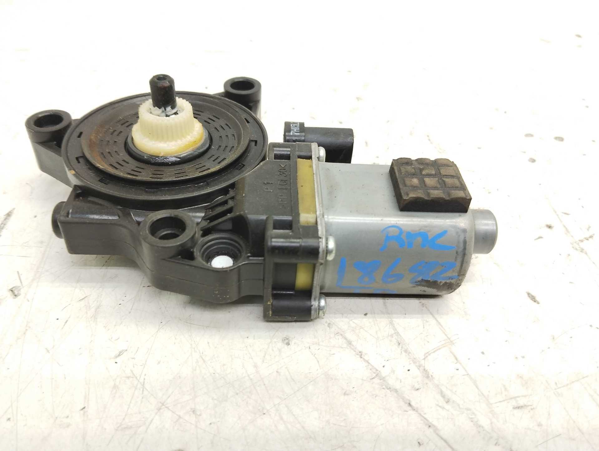 Recambio de motor elevalunas trasero derecho para hyundai tucson classic blue referencia OEM IAM 83460D7000  