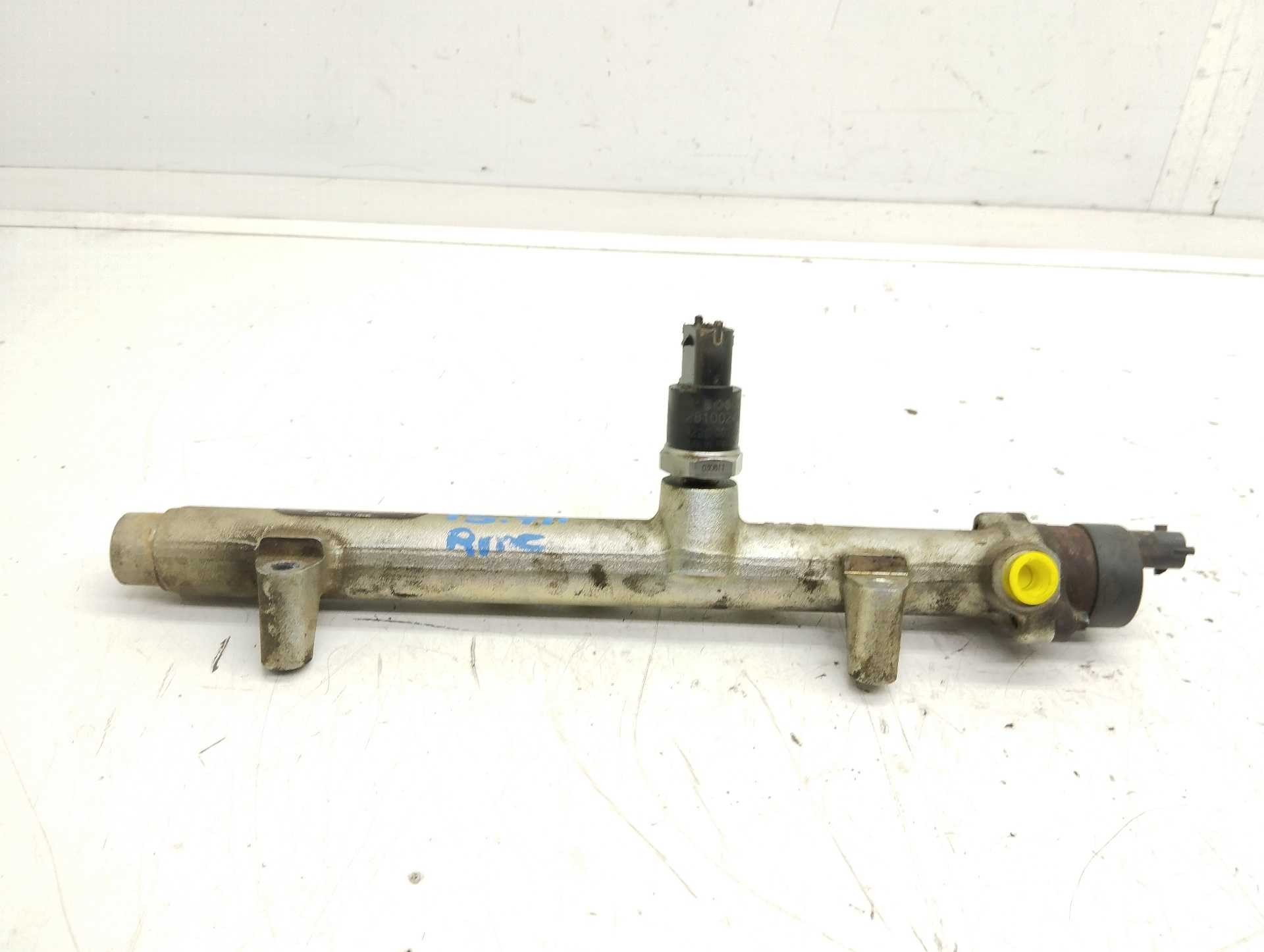 Recambio de rampa inyectora para hyundai matrix (fc) 1.5 crdi gls referencia OEM IAM 3140027500 0445213005 BOSCH