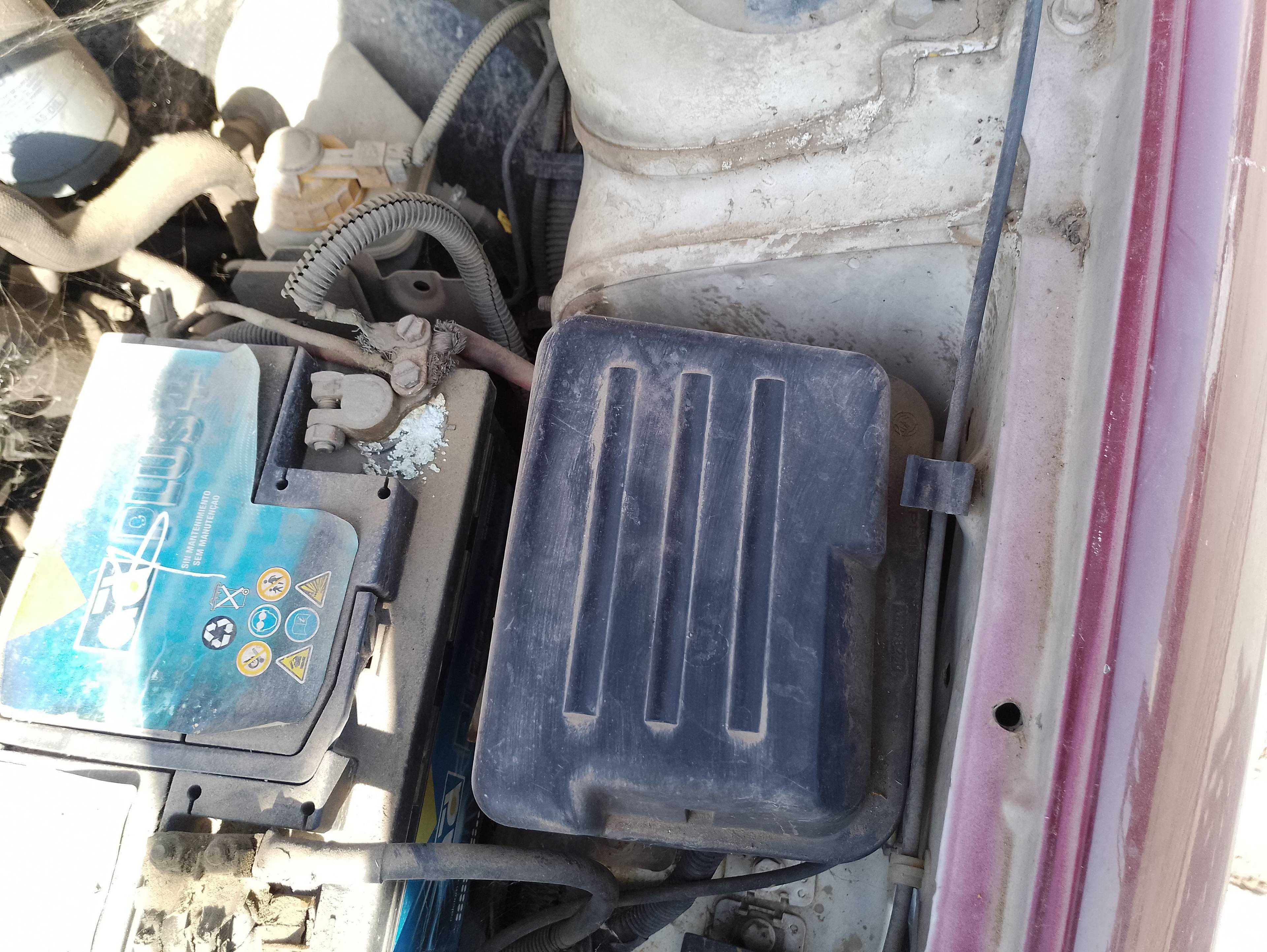 Recambio de caja reles / fusibles para fiat strada (278) 1.9 jtd referencia OEM IAM   