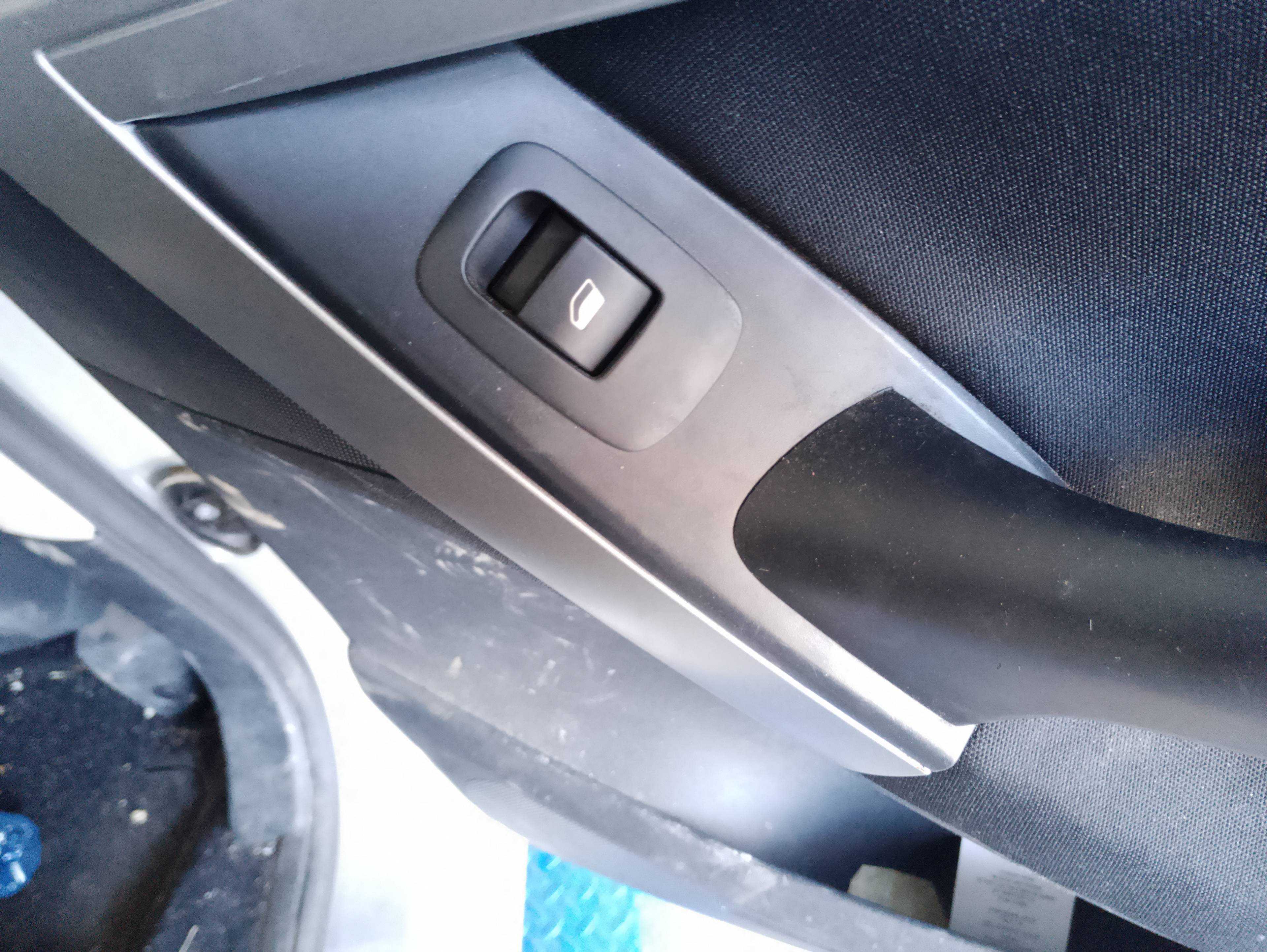 Recambio de mando elevalunas trasero derecho para citroën c4 picasso exclusive referencia OEM IAM 6554YJ  