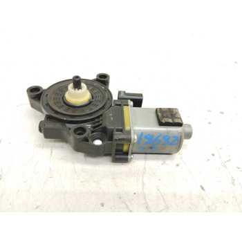 MOTOR ELEVALUNAS DELANTERO DERECHO 824600D7000 