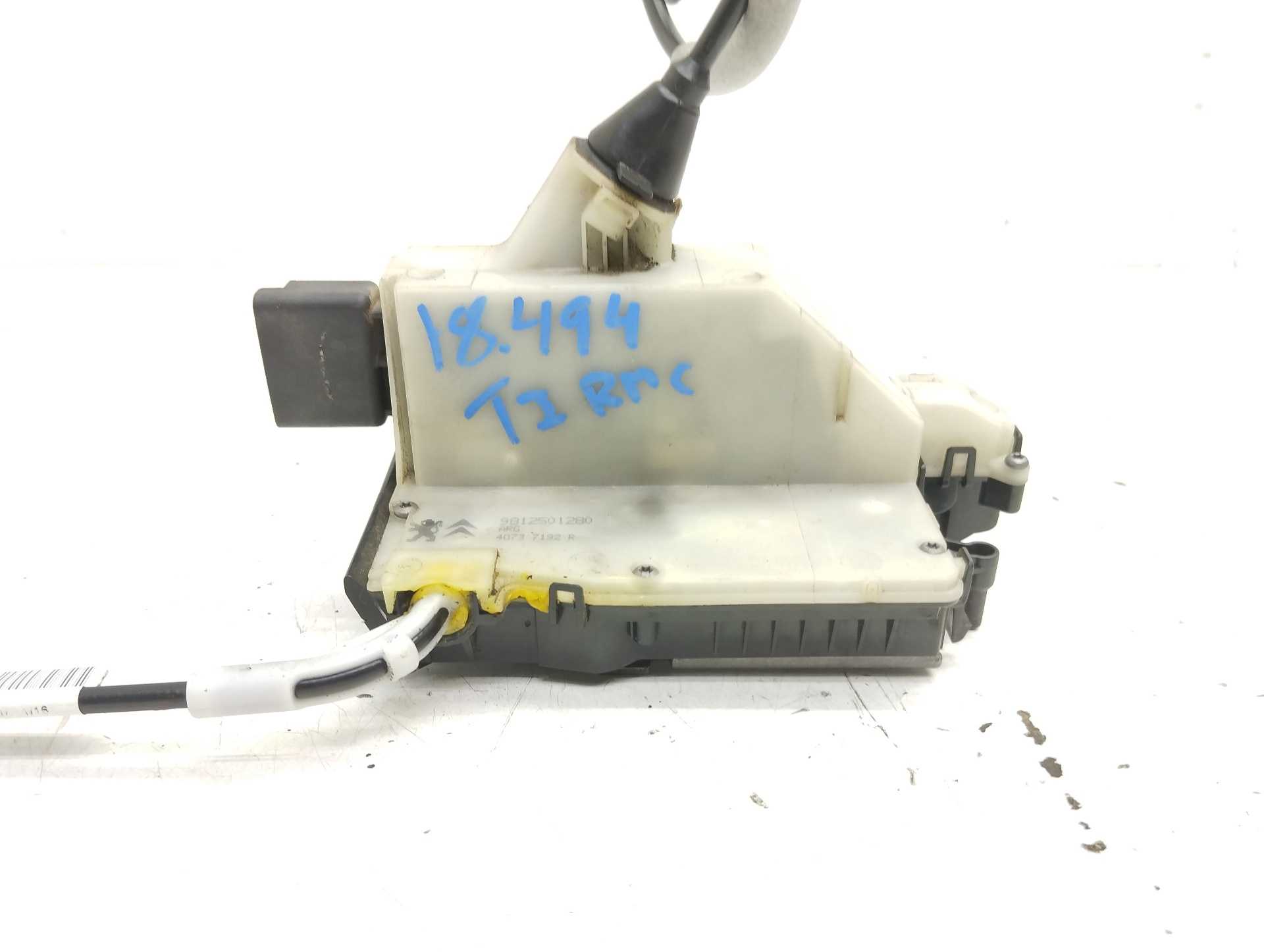 Recambio de cerradura puerta trasera izquierda para peugeot 208 style referencia OEM IAM 9812501280 40737192R 