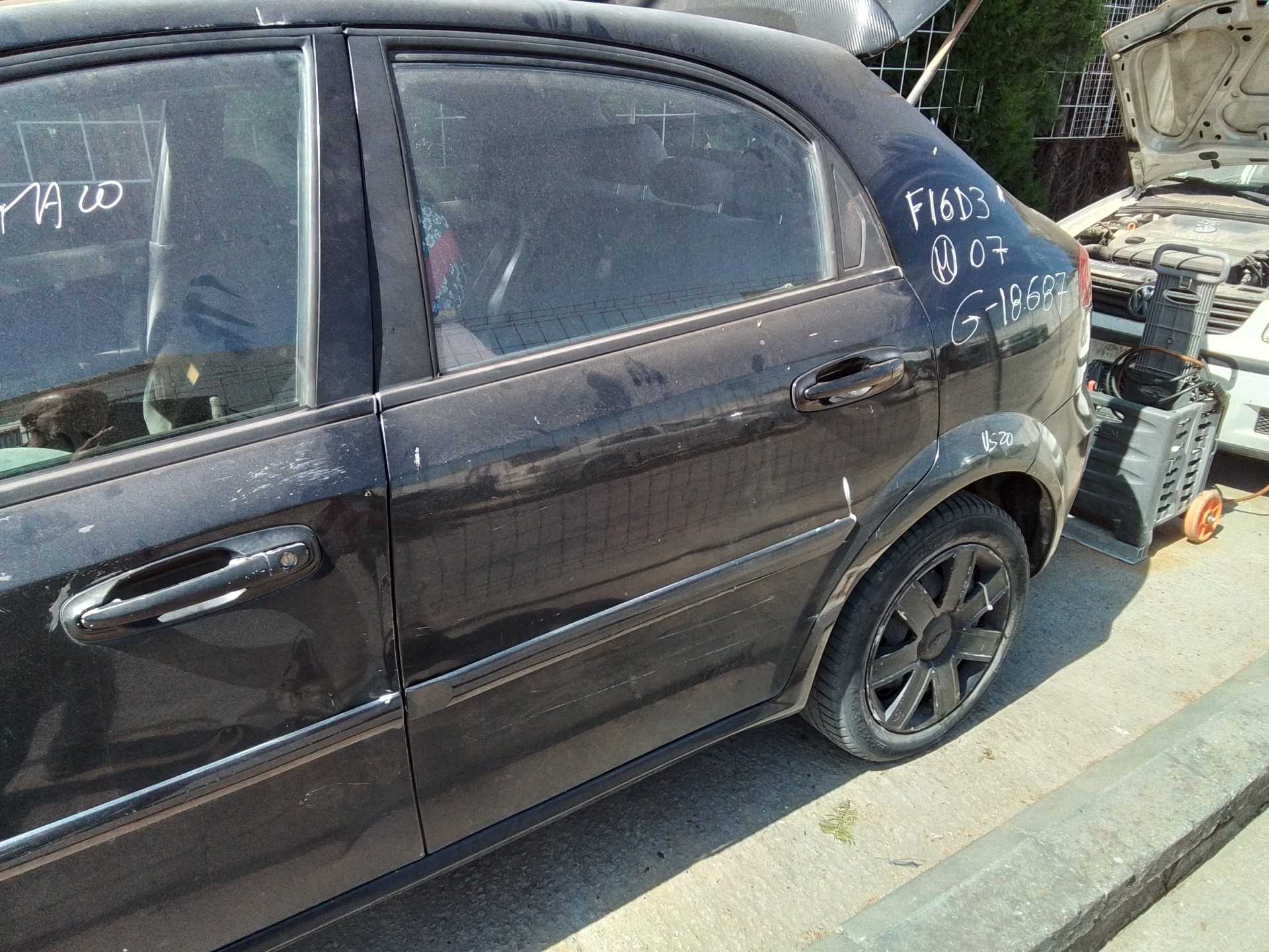 Recambio de puerta trasera izquierda para chevrolet lacetti 1.6 cat referencia OEM IAM   