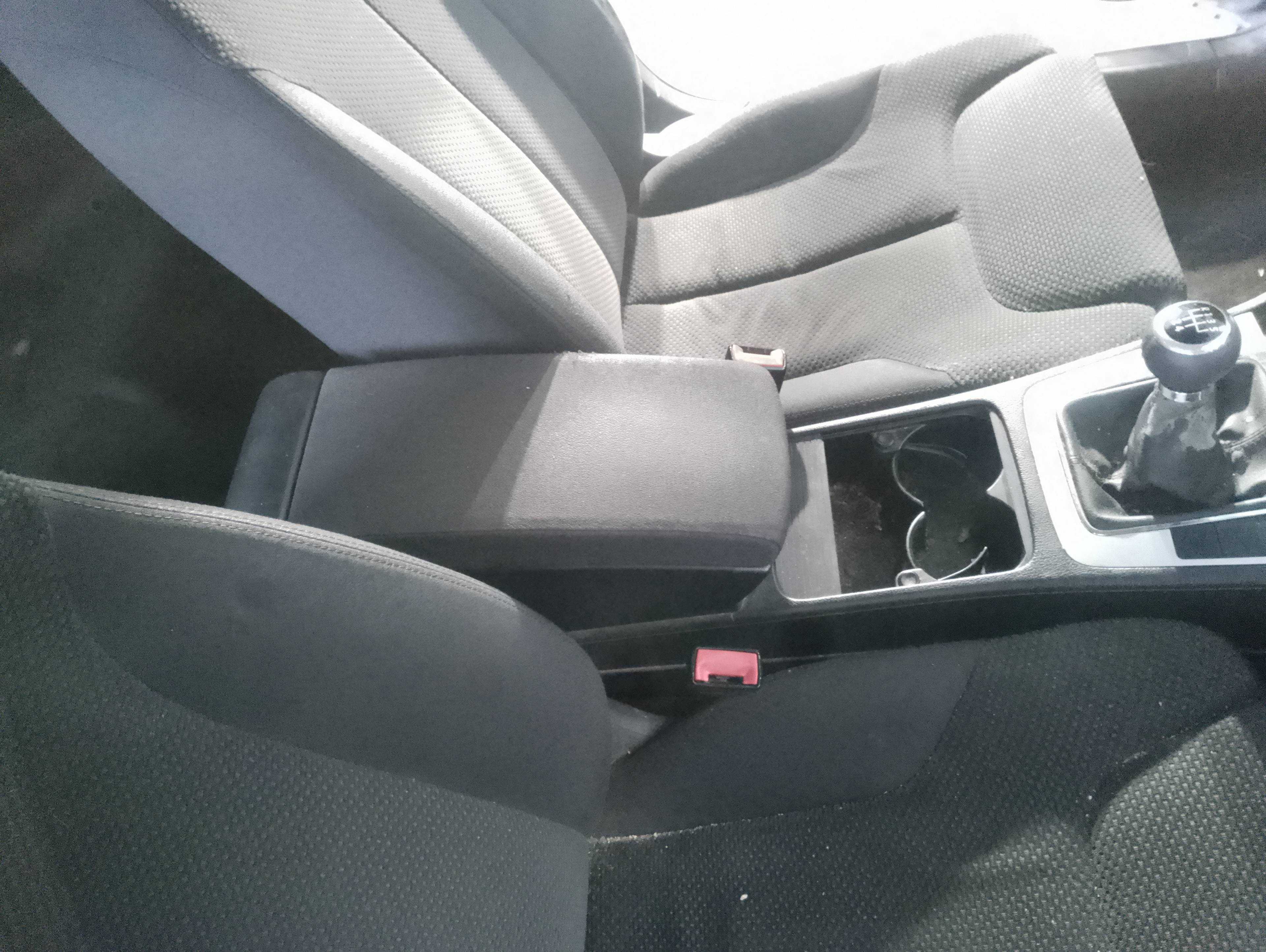 Recambio de apoyabrazos central para volkswagen passat berlina (3c2) advance referencia OEM IAM   