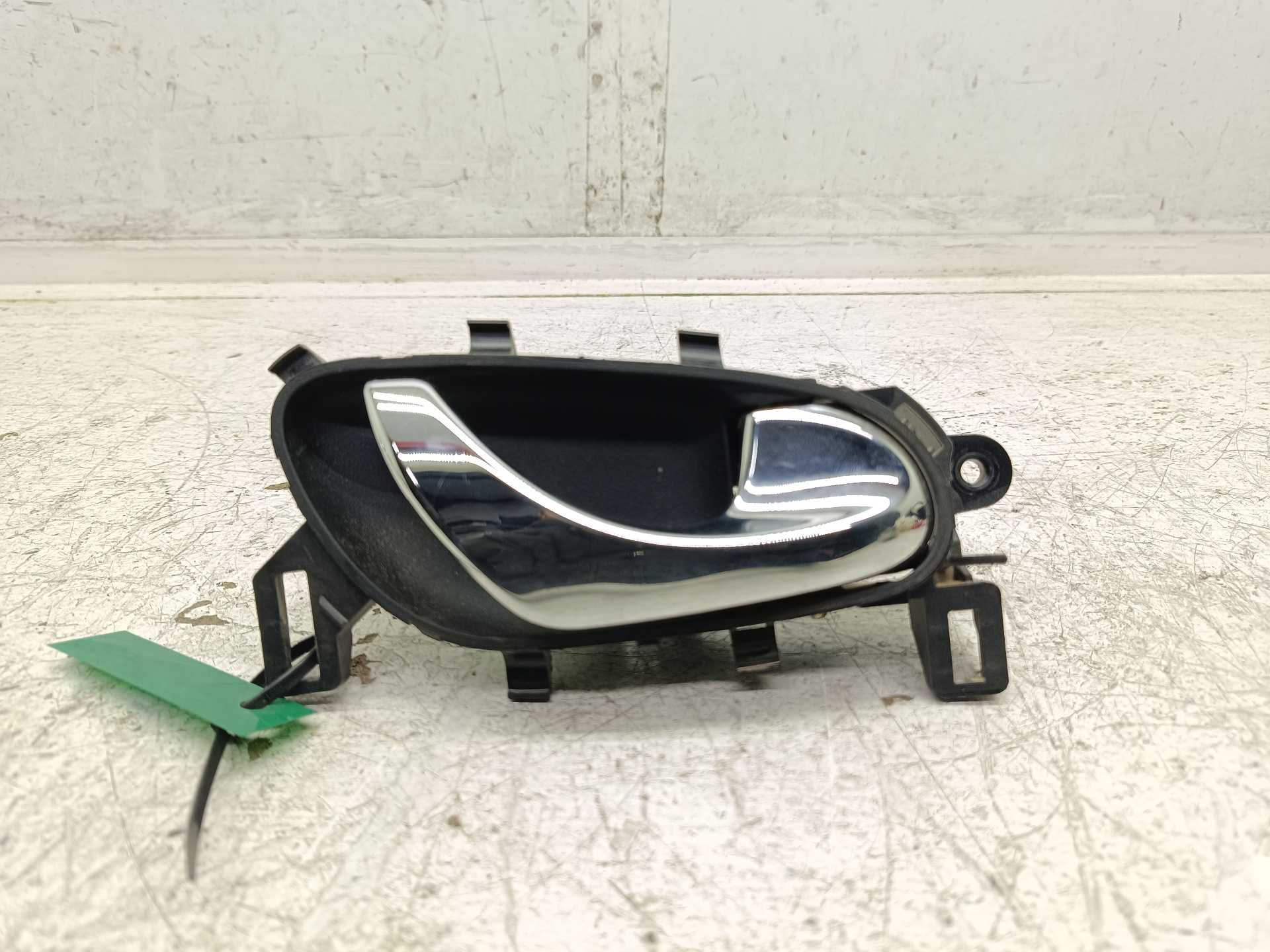 Recambio de maneta interior delantera izquierda para nissan qashqai (j11) n-style referencia OEM IAM 806704EA1A  