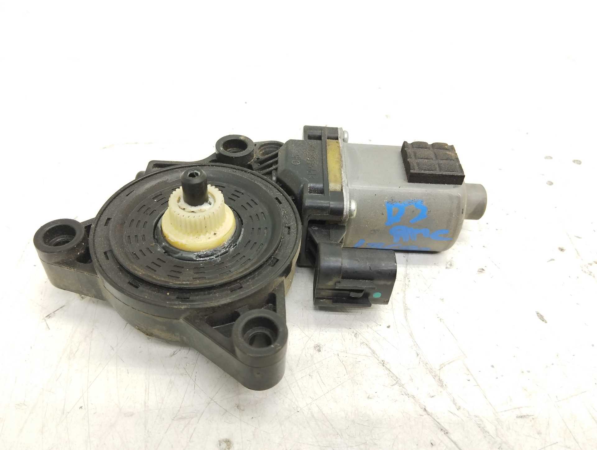 Recambio de motor elevalunas delantero izquierdo para hyundai tucson classic blue referencia OEM IAM 82450D7000  