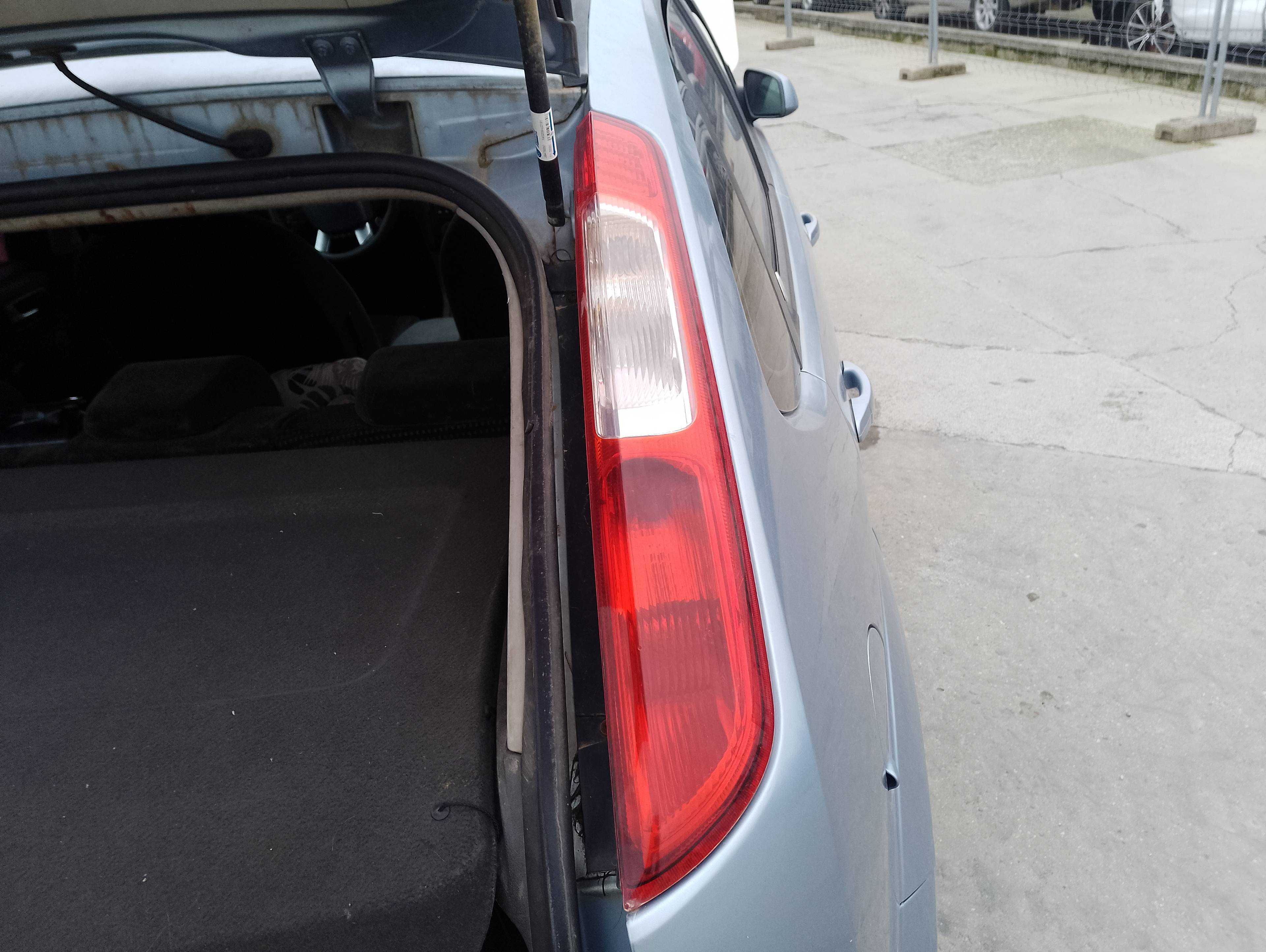Recambio de piloto trasero derecho para ford focus berlina (cap) ambiente (d) referencia OEM IAM   
