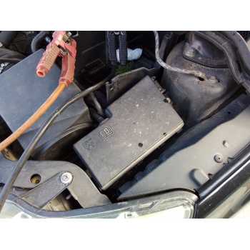 CAJA RELES / FUSIBLES 