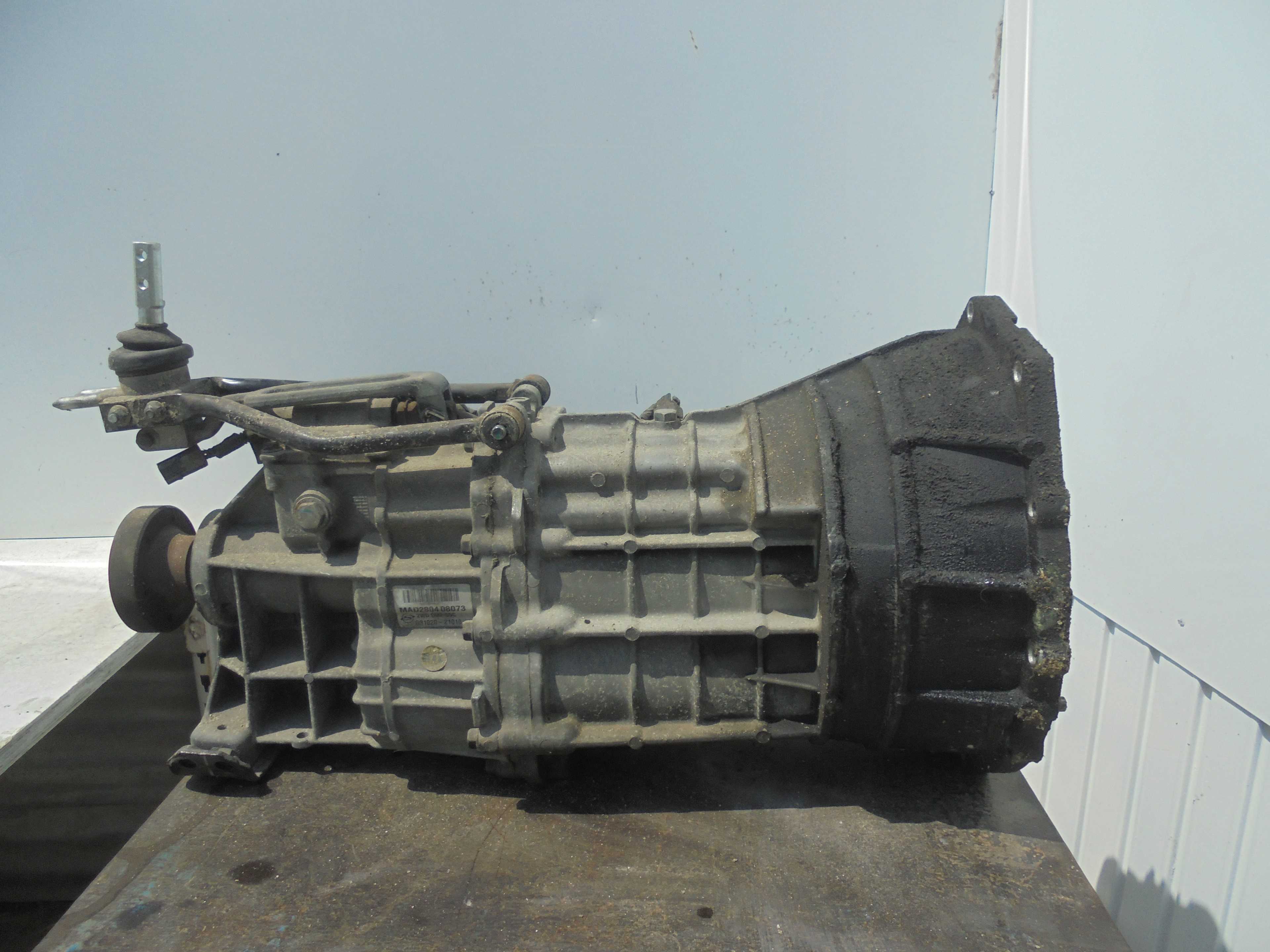 Recambio de caja cambios para ssangyong rodius 2.7 turbodiesel cat referencia OEM IAM G31020  