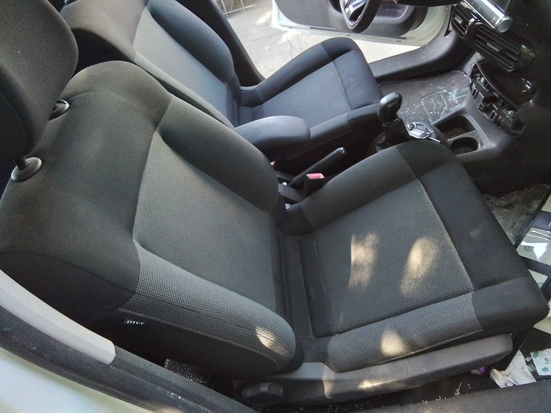 Recambio de asiento delantero derecho para citroën c4 cactus 1.6 blue-hdi fap referencia OEM IAM   