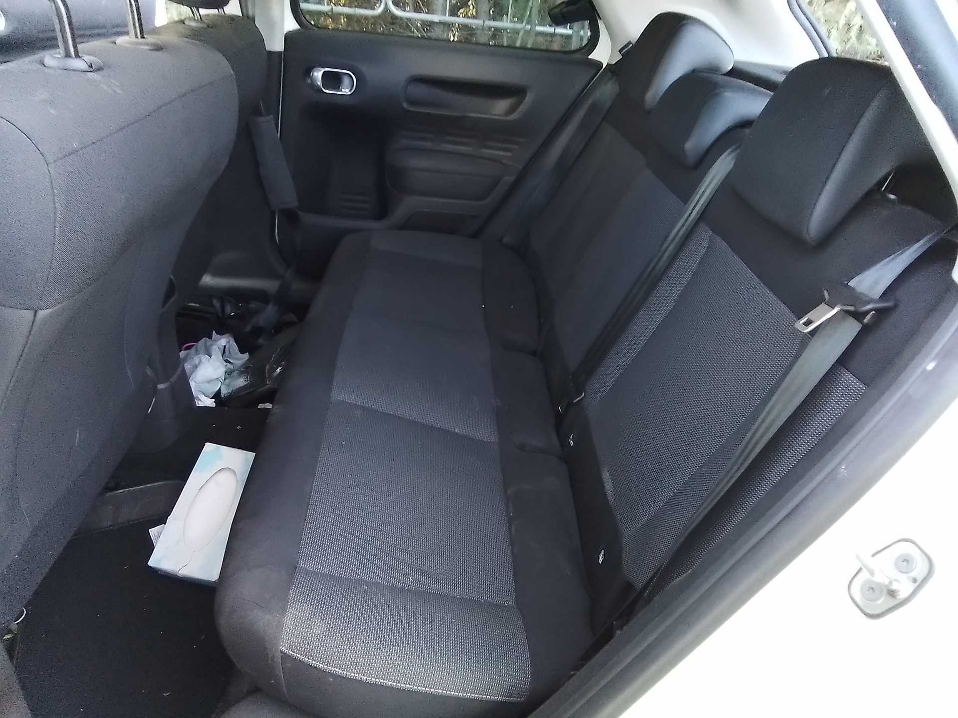 Recambio de asientos traseros para citroën c4 cactus 1.6 blue-hdi fap referencia OEM IAM   