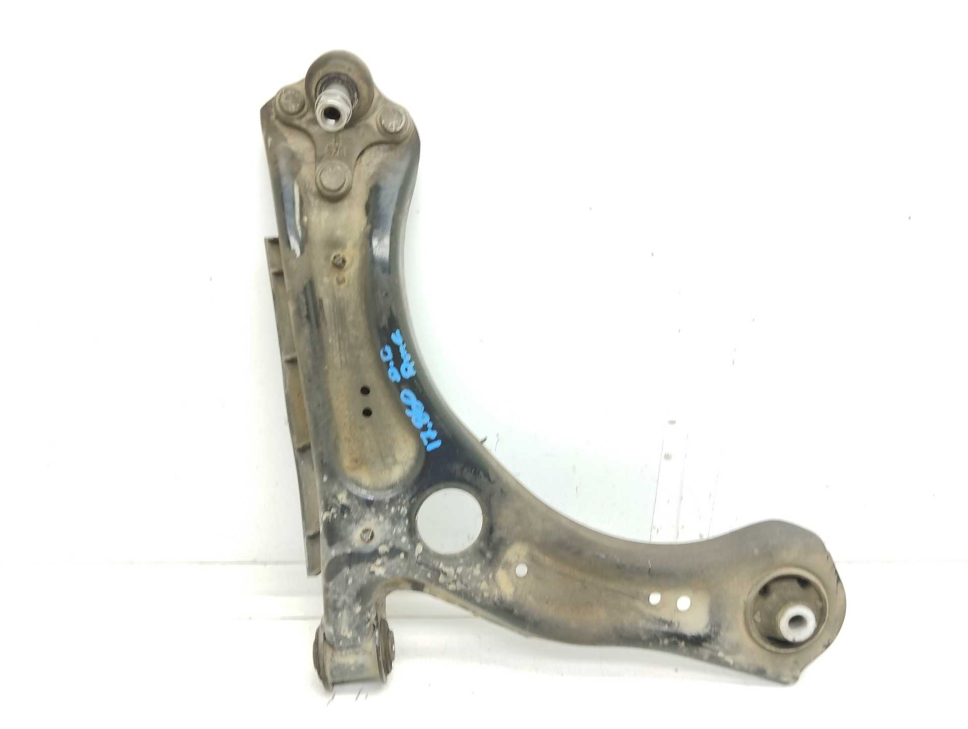 Recambio de brazo suspension inferior delantero derecho para volkswagen polo 1.0 tsi referencia OEM IAM   