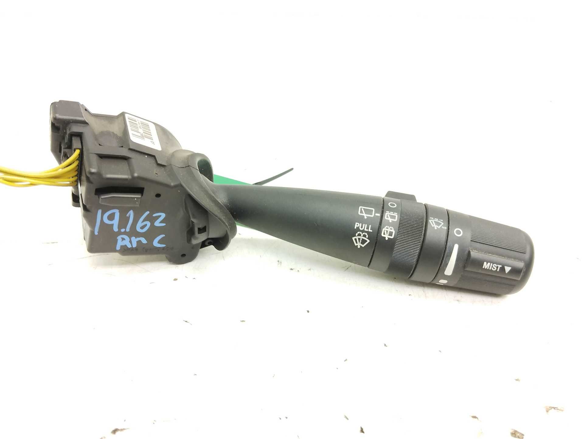 Recambio de mando limpia para dodge journey se referencia OEM IAM 214867205  