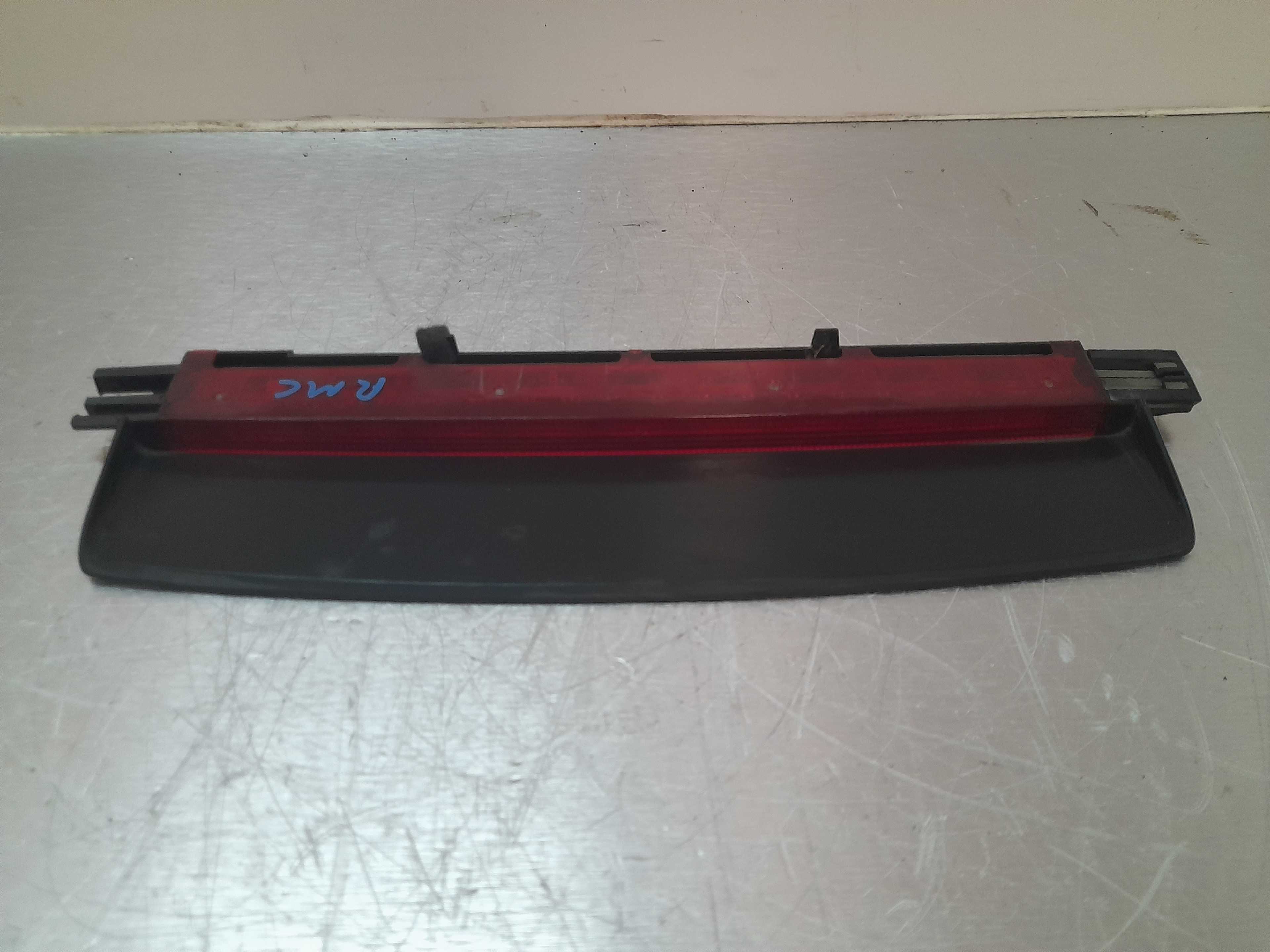 Recambio de luz central de freno para audi a6 berlina (4f2) 2.0 tdi referencia OEM IAM 4F5945097  