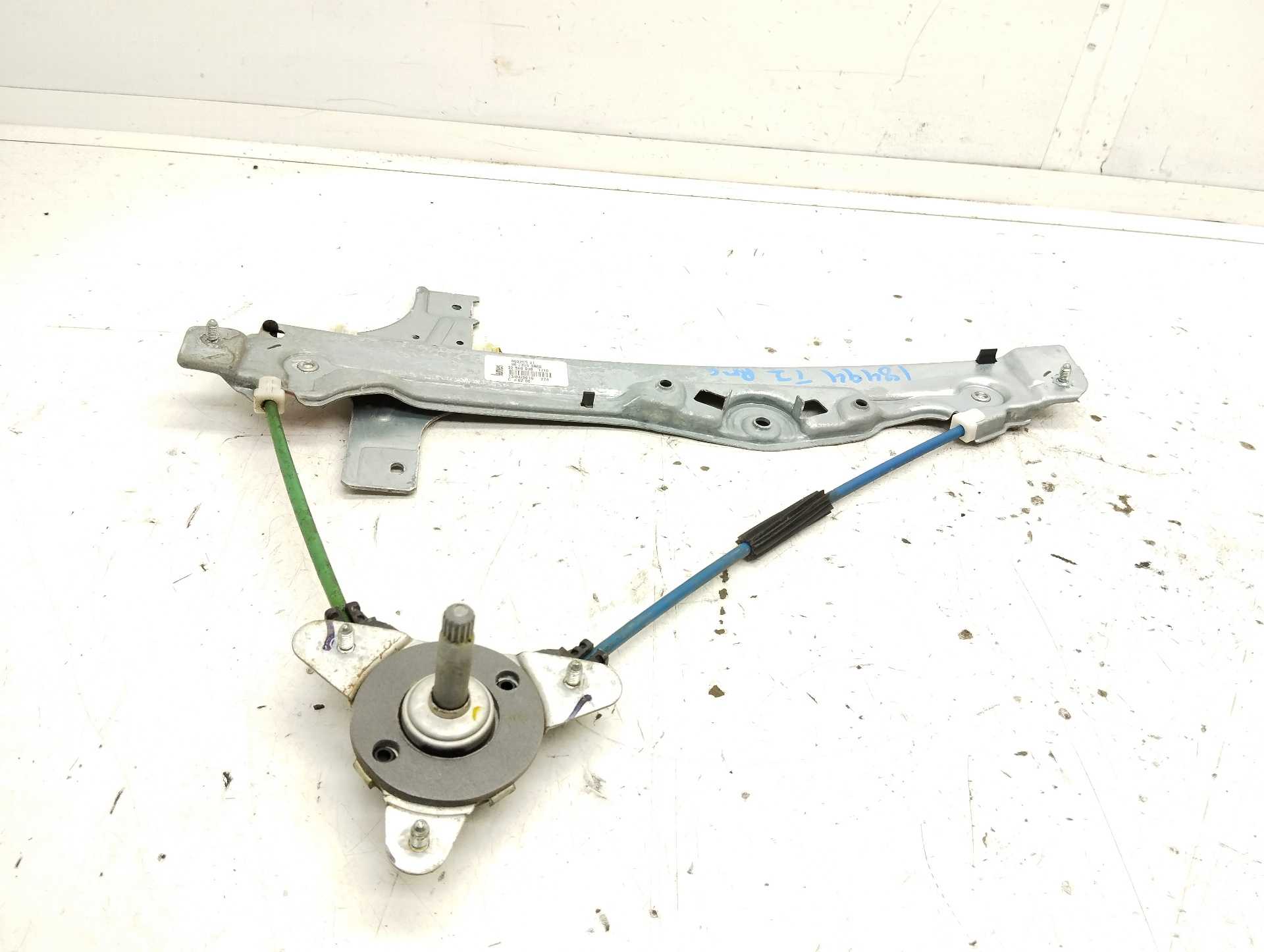 Recambio de elevalunas trasero izquierdo para peugeot 208 style referencia OEM IAM 9673153980 32560000 A002C501