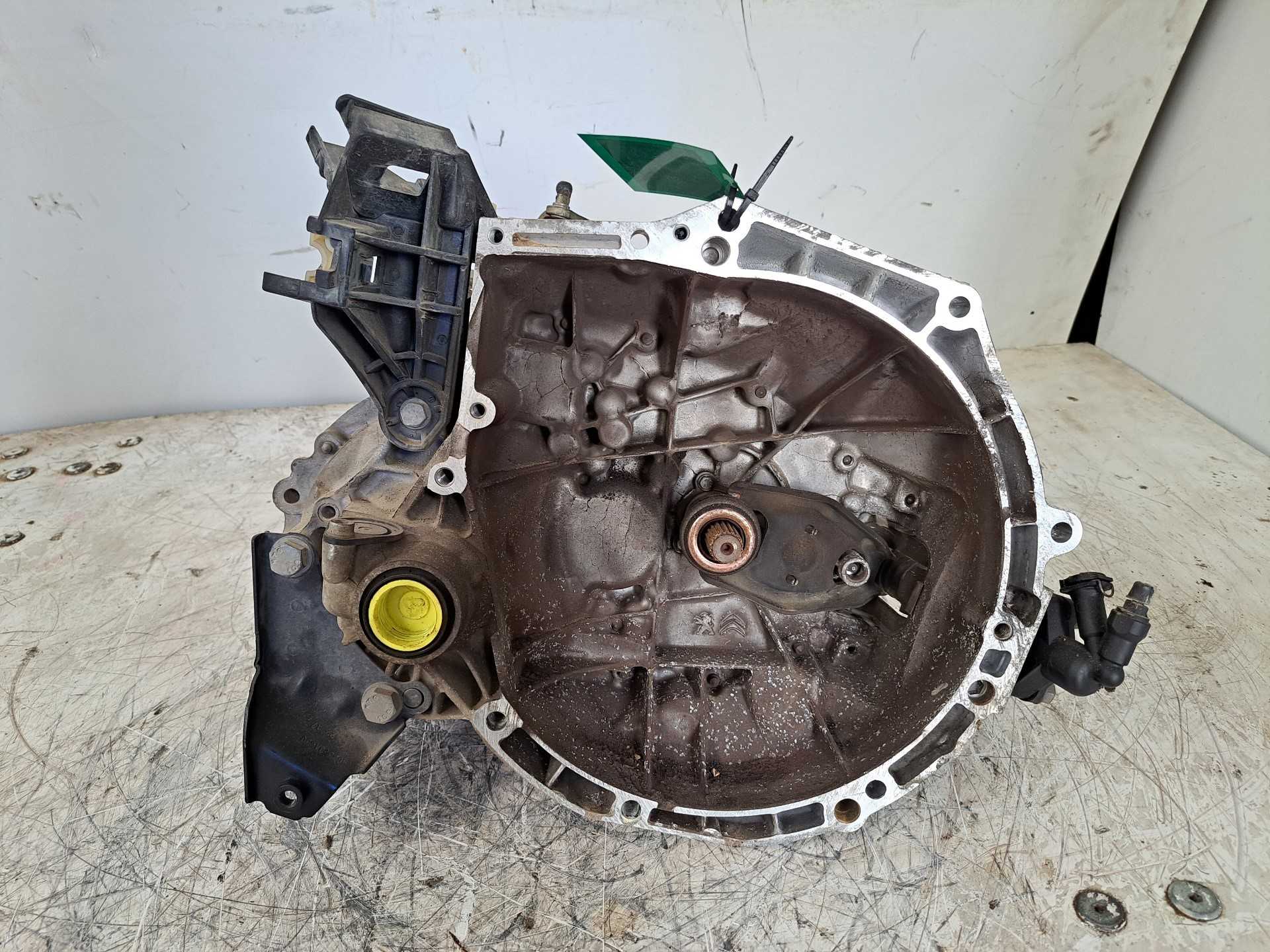 Recambio de caja cambios para peugeot 208 style referencia OEM IAM 20A701  