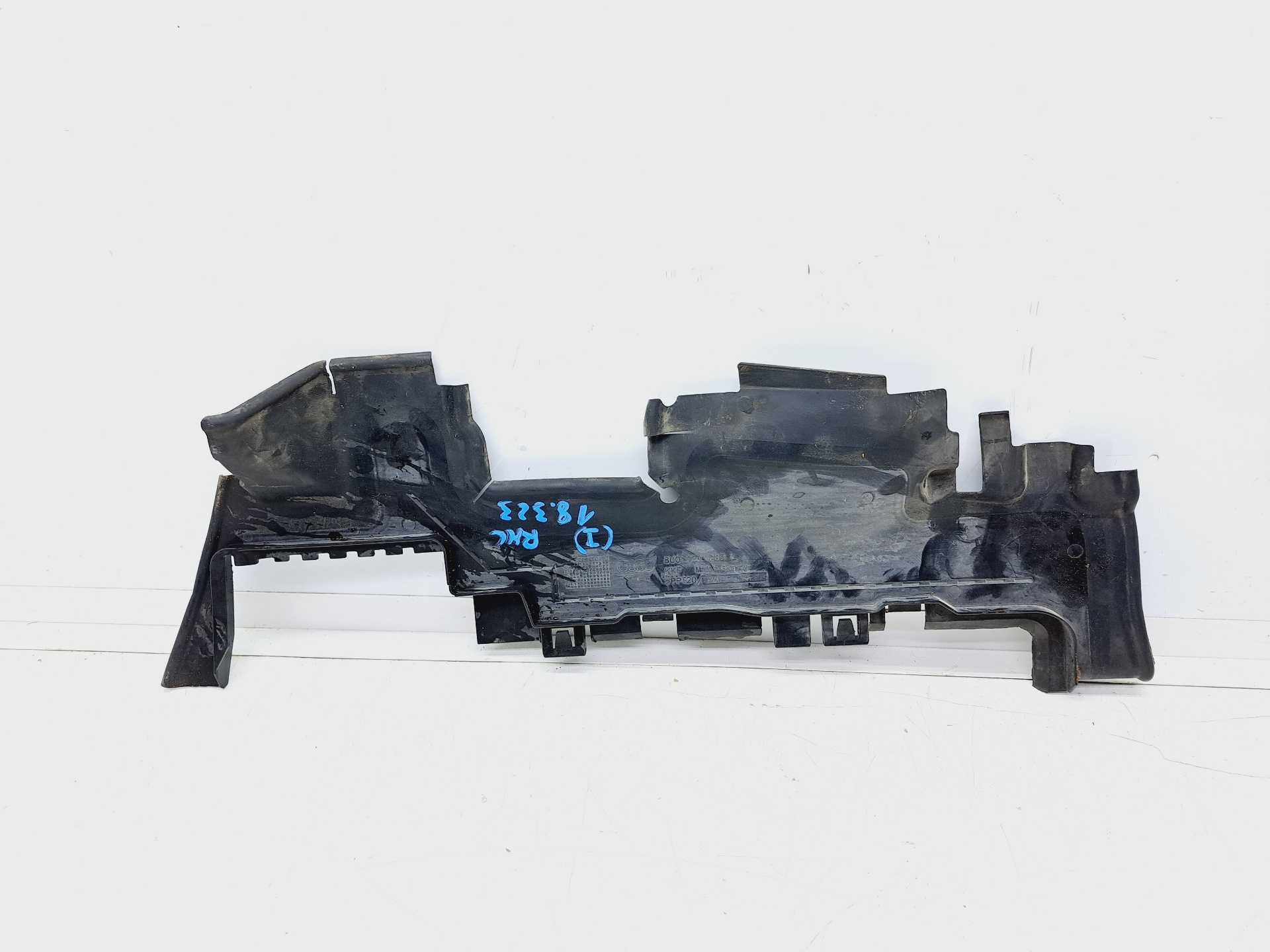Recambio de deflector de radiador para audi q3 (8ug) attraction referencia OEM IAM 8U0121283  