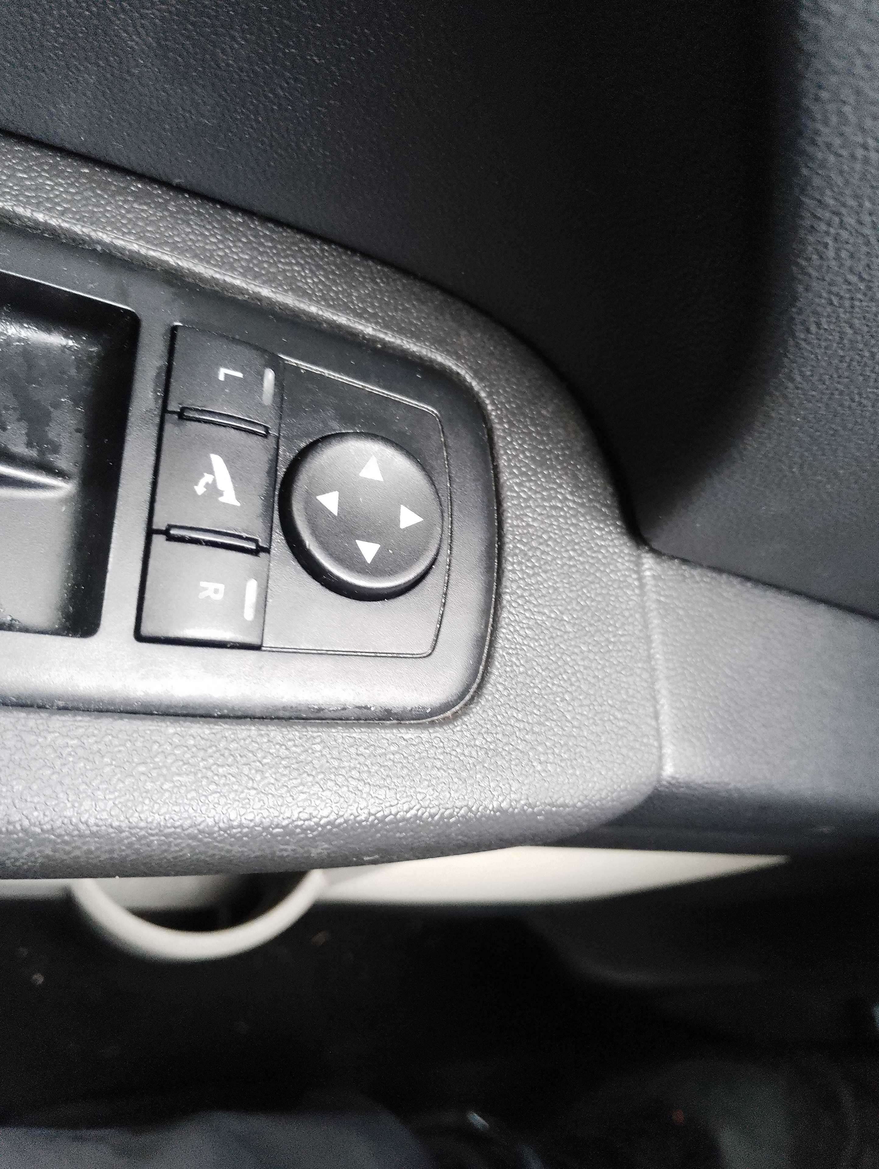 Recambio de mando retrovisor para dodge journey se referencia OEM IAM   