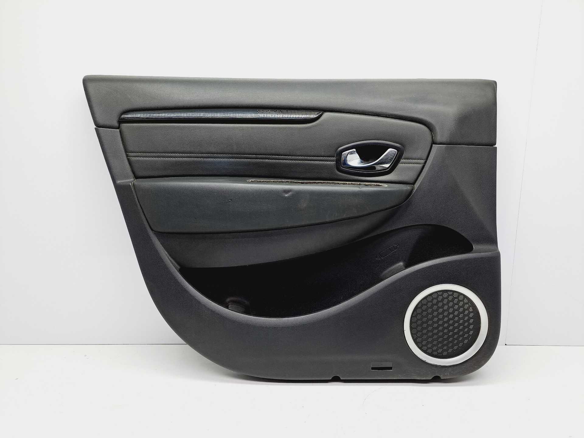 Recambio de guarnecido puerta delantera izquierda para renault scenic iii dynamique referencia OEM IAM 809012867R  