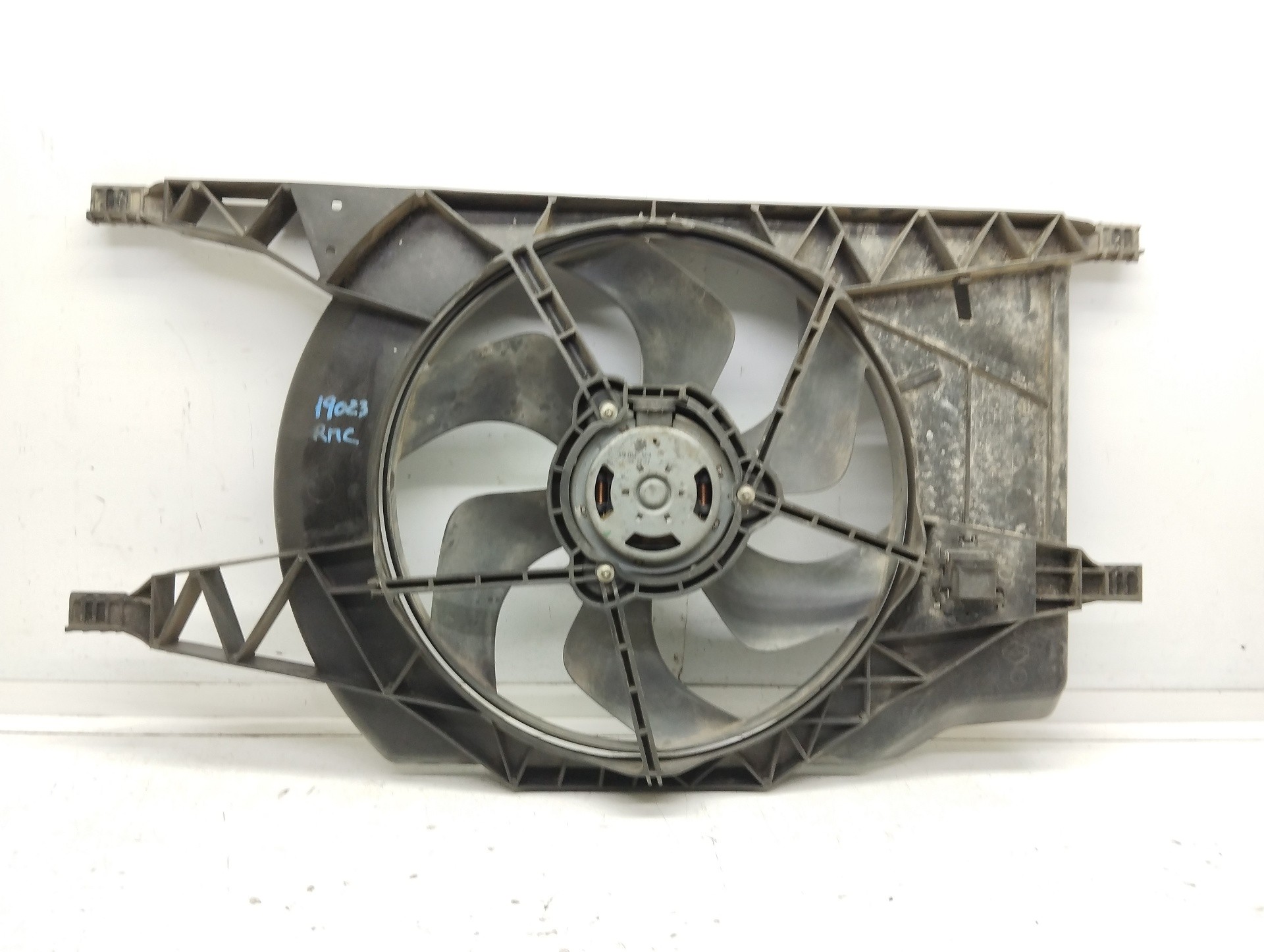 Recambio de electroventilador para renault laguna ii (bg0) authentique referencia OEM IAM 8200025635  