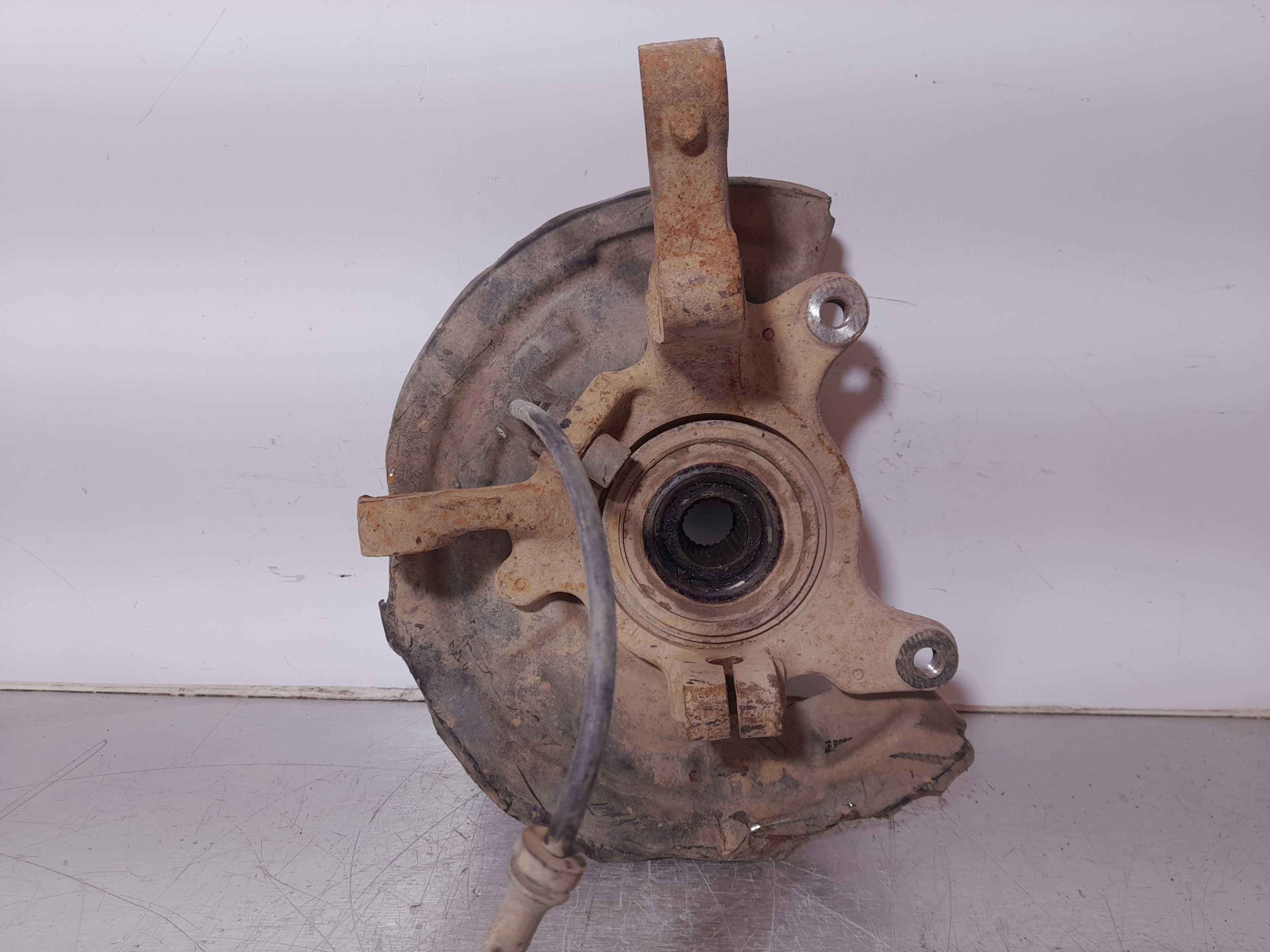 Recambio de mangueta delantera izquierda para renault kangoo (f/kc0) 4x4 expression (kc0s/v) referencia OEM IAM   