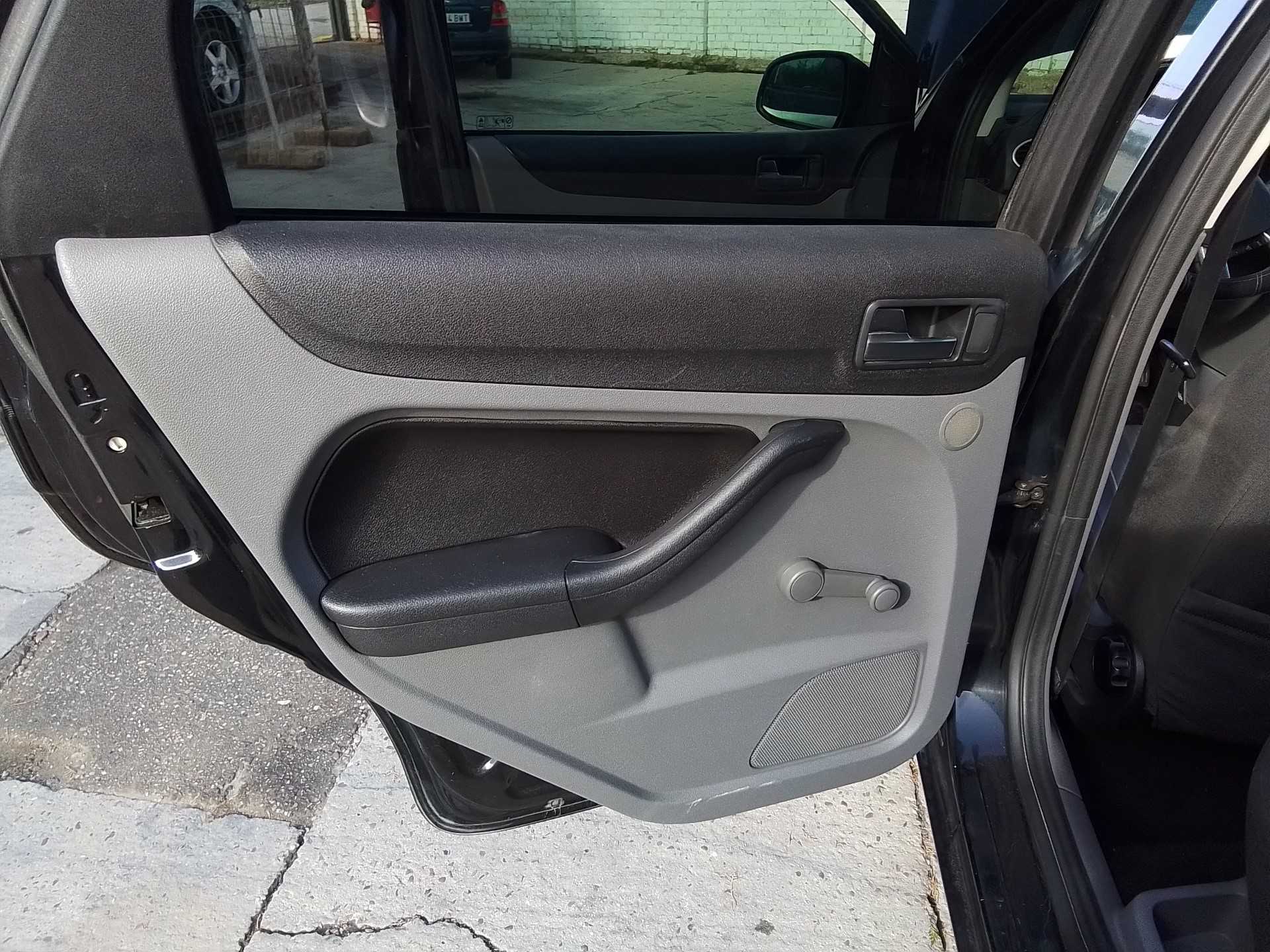 Recambio de guarnecido puerta trasera izquierda para ford focus berlina (cap) ambiente (d) referencia OEM IAM   