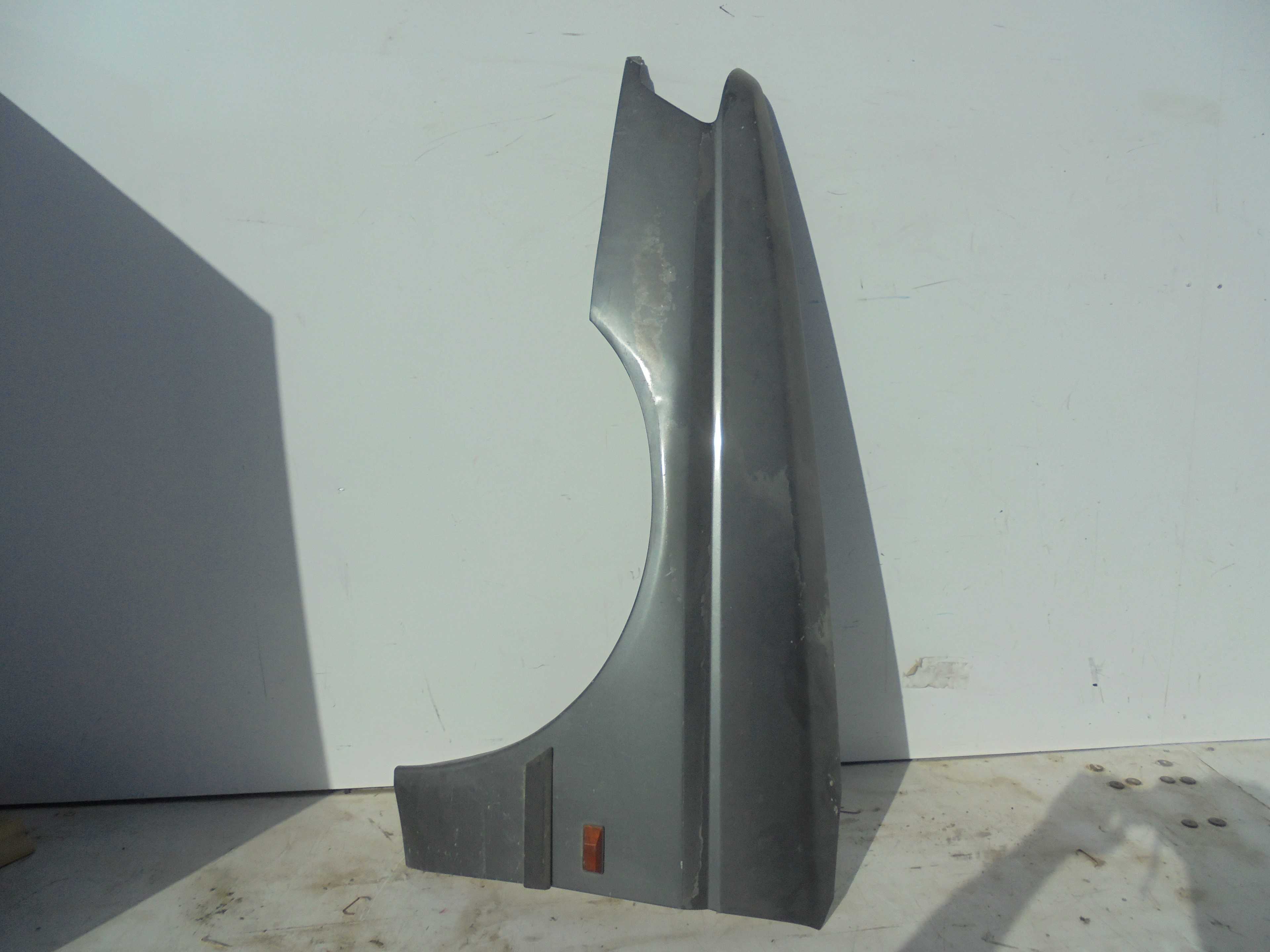 Recambio de aleta delantera izquierda para peugeot 605 srdt referencia OEM IAM   