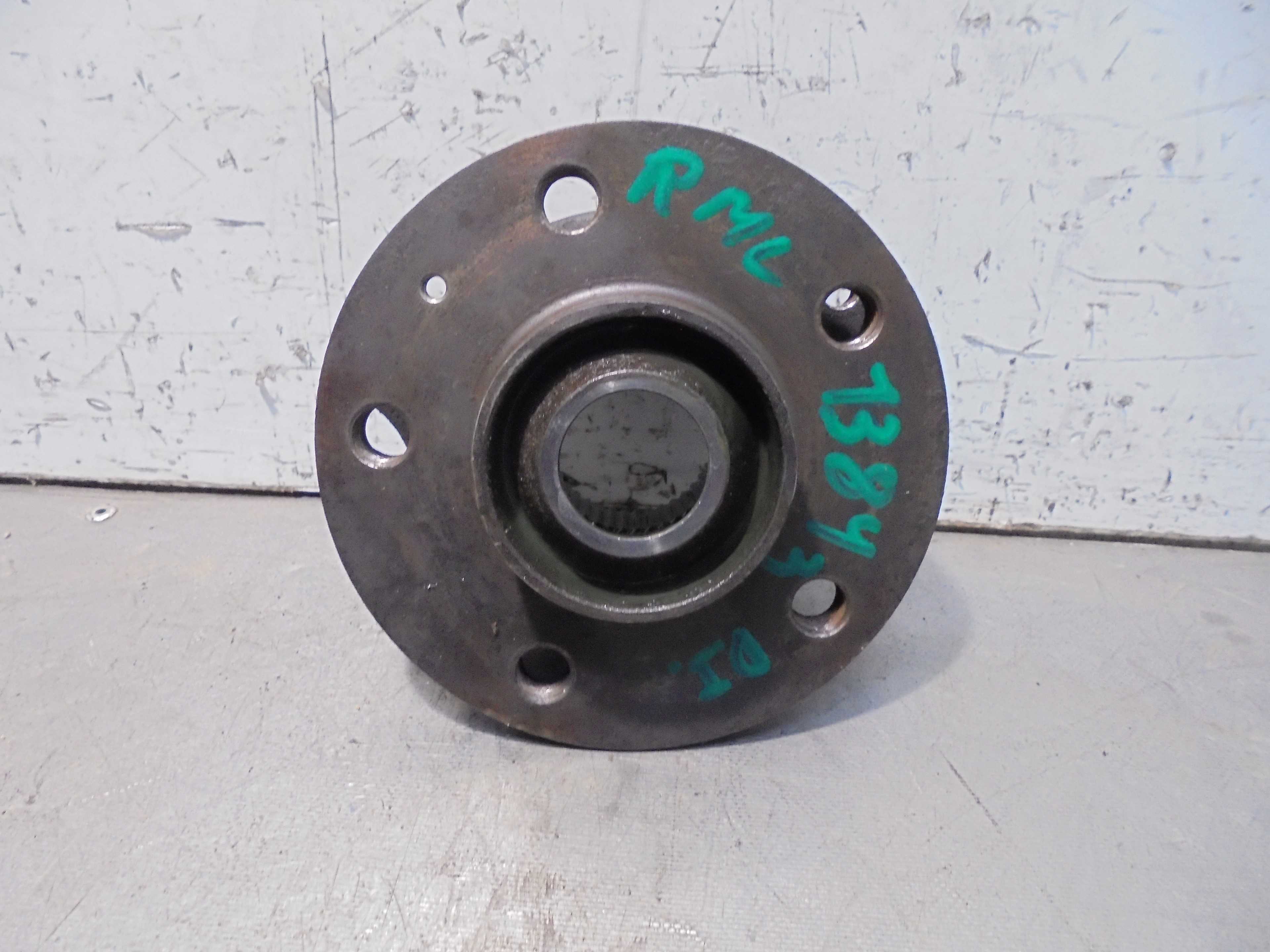 Recambio de buje para audi a6 avant (4g5) 3.0 tdi quattro referencia OEM IAM   