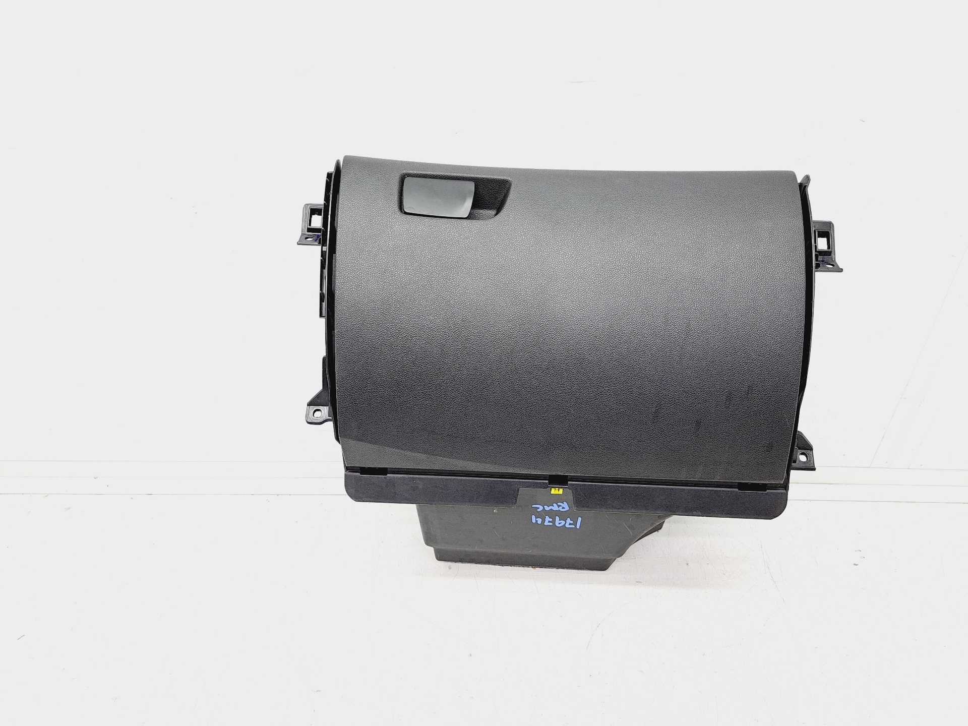 Recambio de guantera para renault megane iv grandtour 1.6 dci diesel fap energy referencia OEM IAM P685001166R  