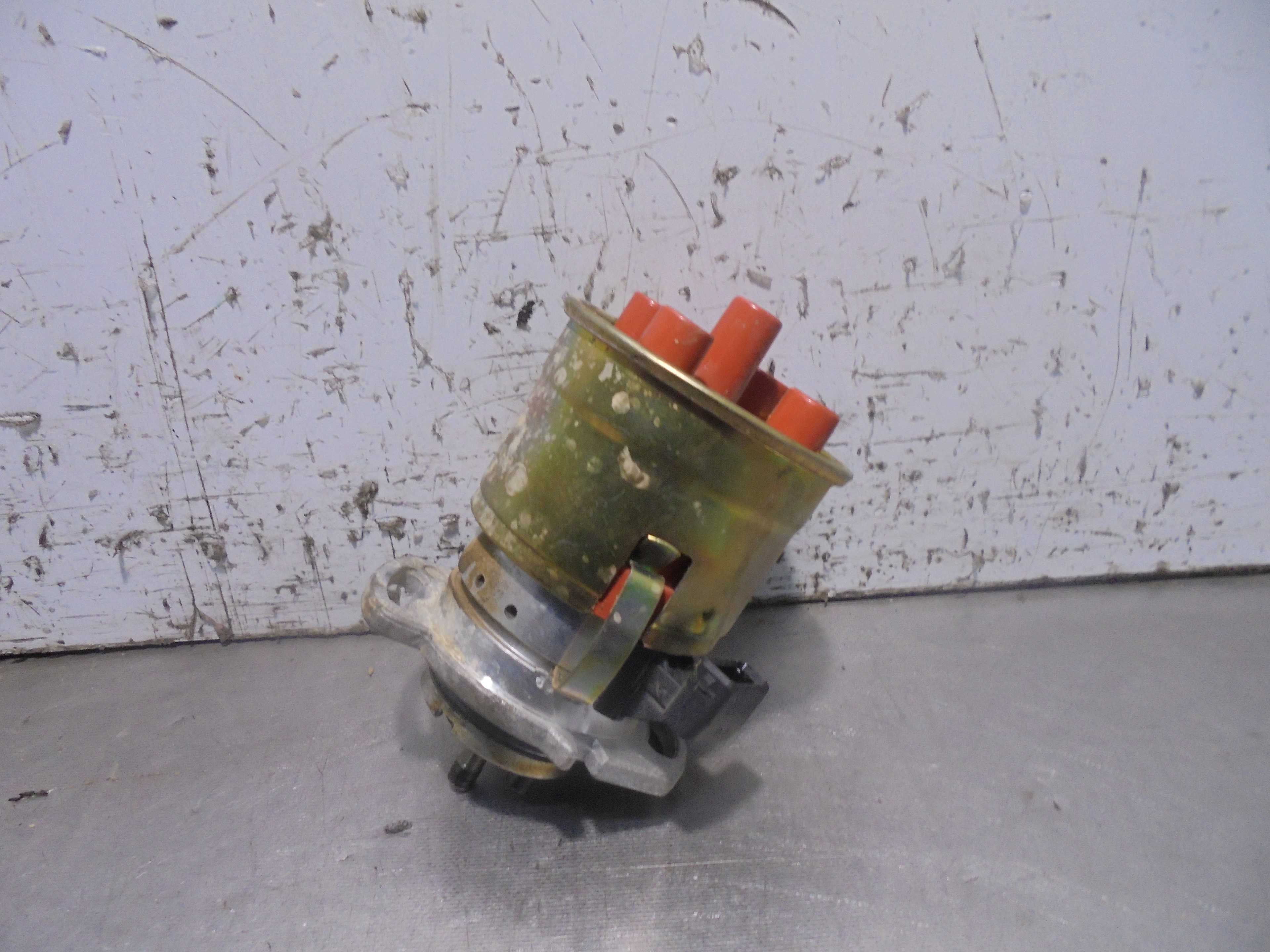 Recambio de delco para volkswagen polo berlina (6n1) básico referencia OEM IAM 030905205AB  