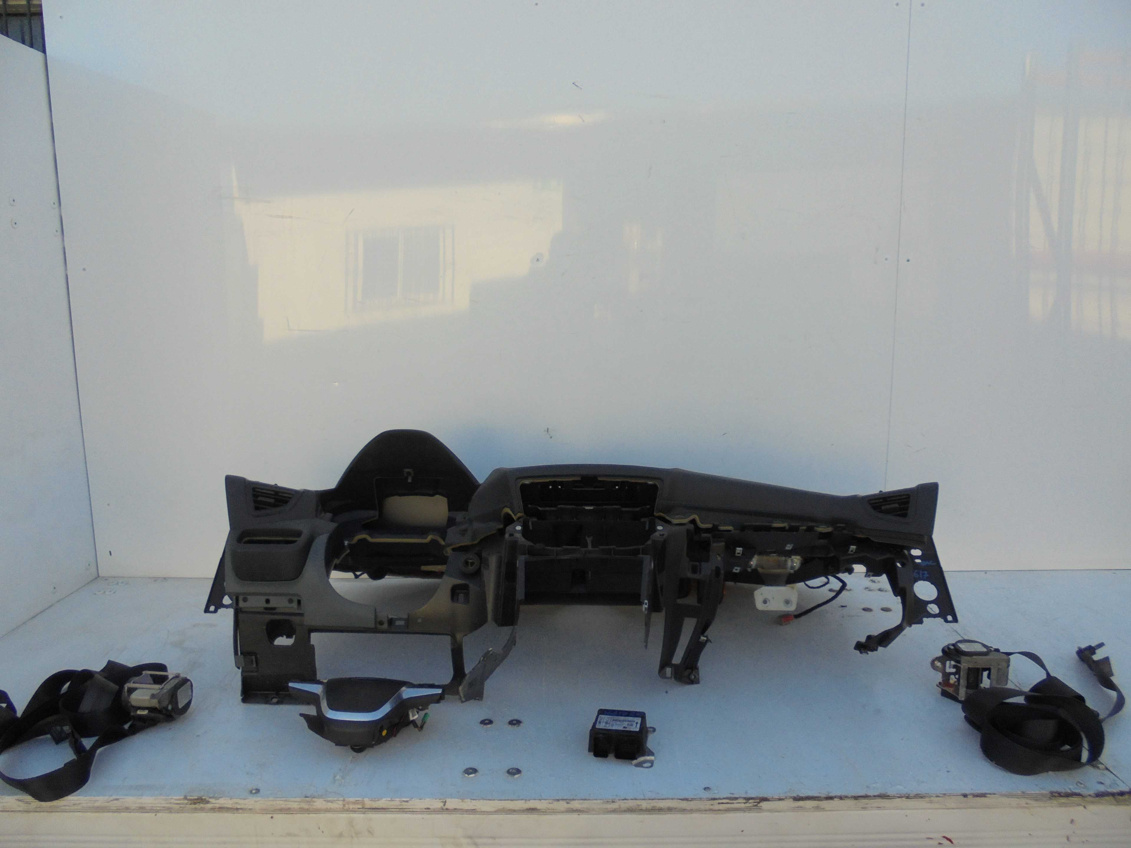 Recambio de kit airbag para ford c-max 1.0 ecoboost cat referencia OEM IAM   
