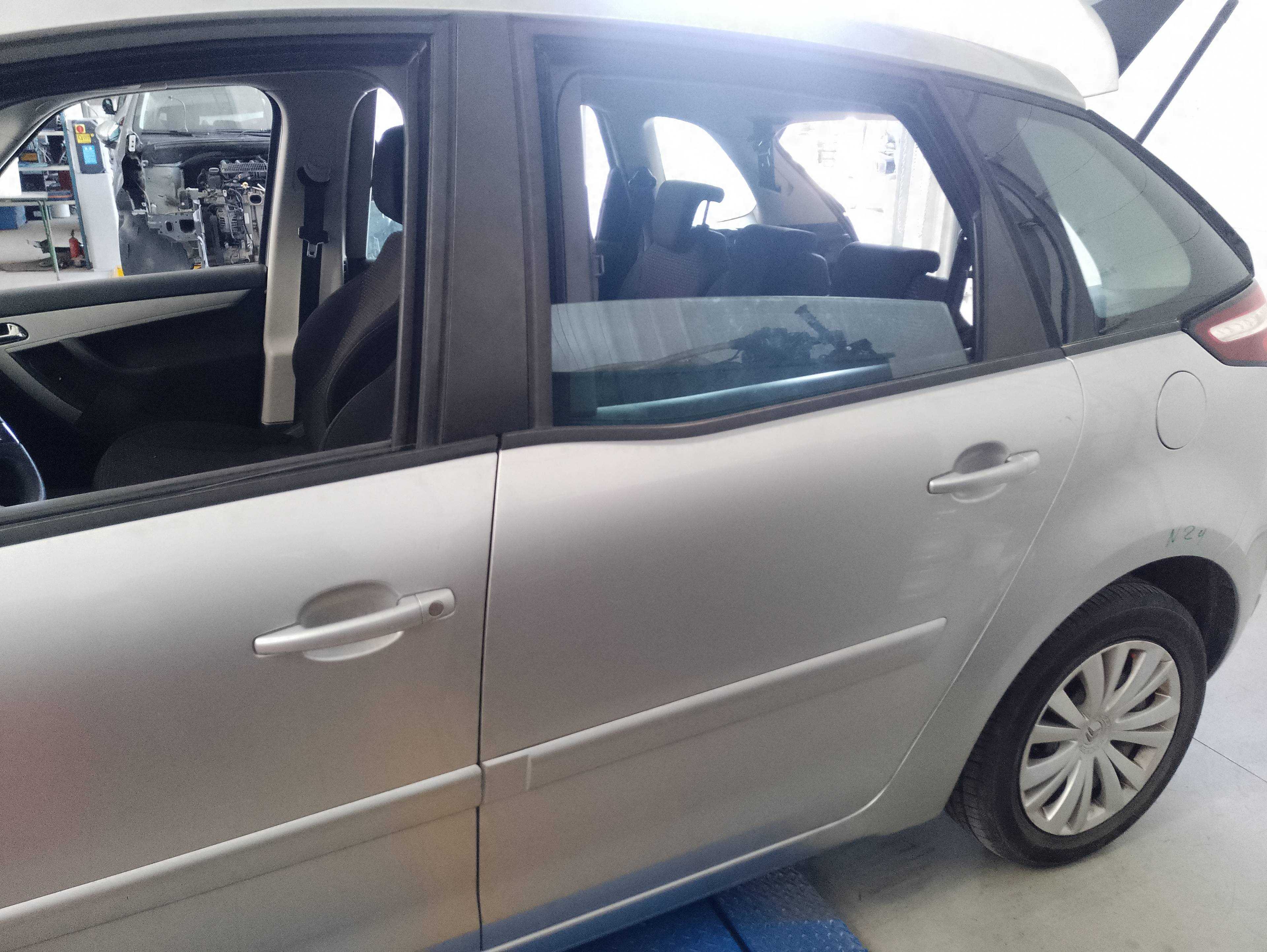 Recambio de puerta trasera izquierda para citroën c4 picasso exclusive referencia OEM IAM 9006K5  