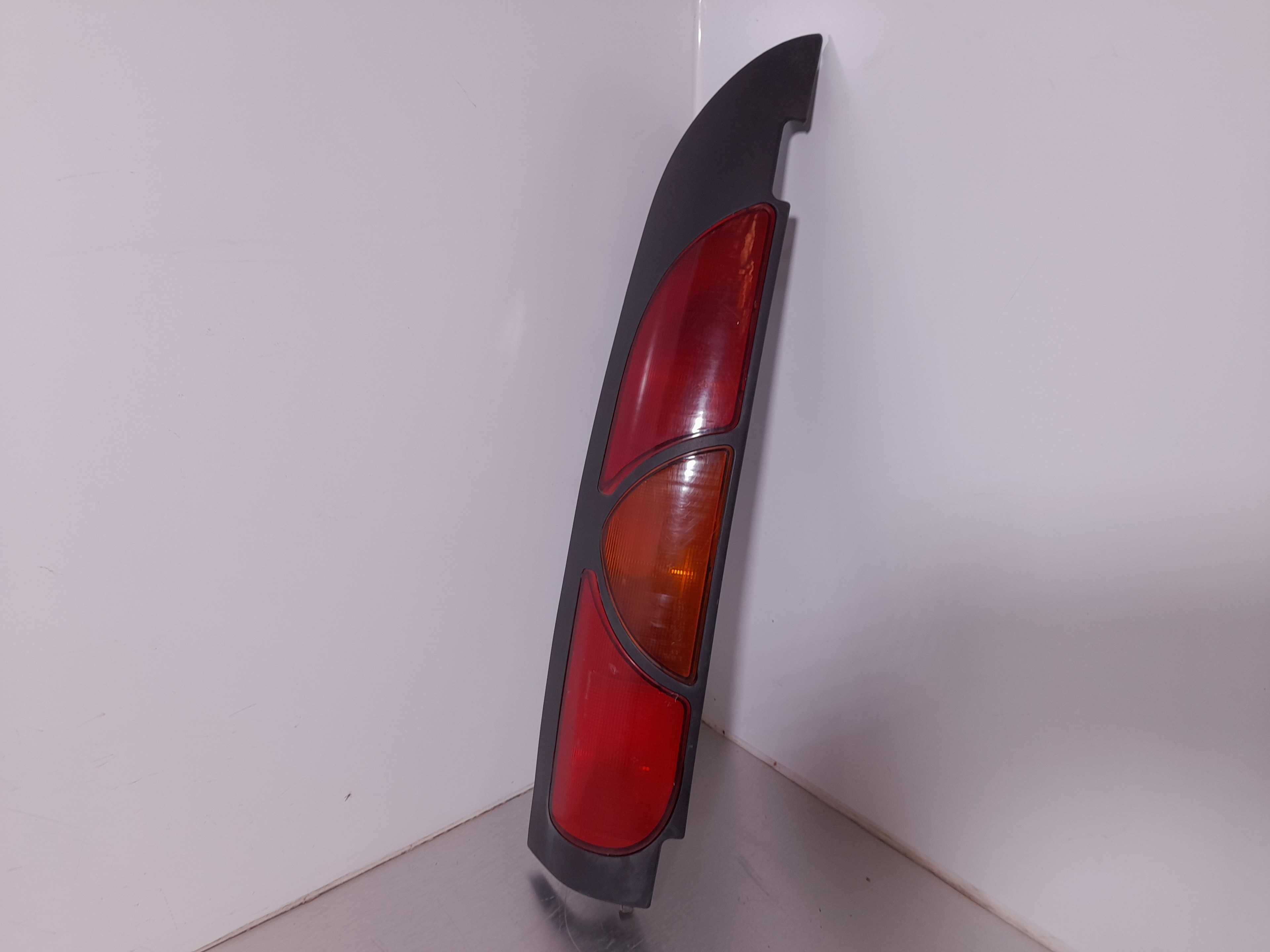 Recambio de piloto trasero izquierdo para renault kangoo (f/kc0) 4x4 expression (kc0s/v) referencia OEM IAM  VALEO 