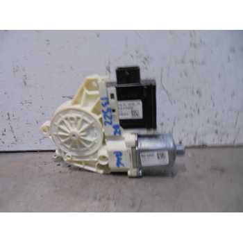MOTOR ELEVALUNAS DELANTERO IZQUIERDO C44132104 BROSE 
