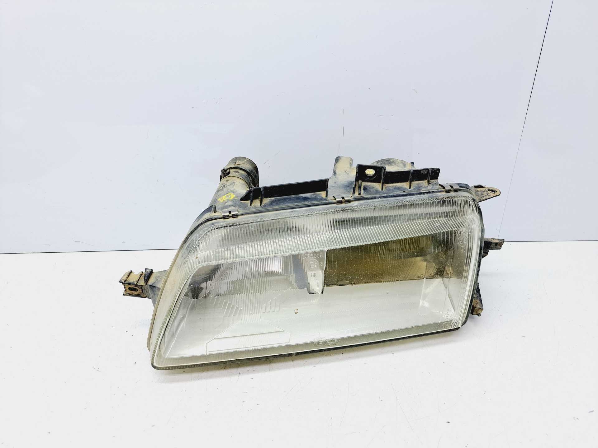 Recambio de faro izquierdo para peugeot 605 srdt referencia OEM IAM   