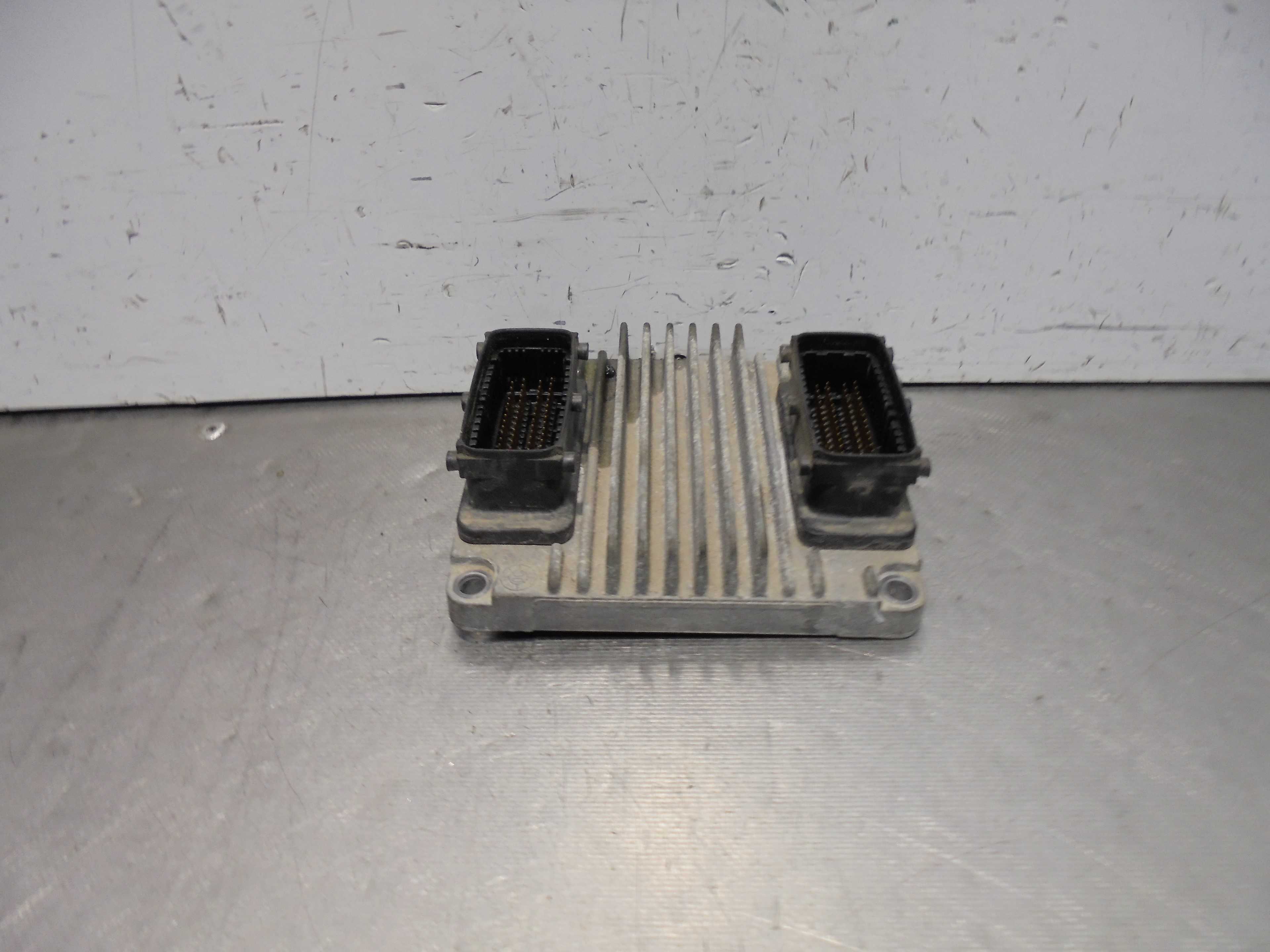 Recambio de centralita motor uce para opel astra g berlina club referencia OEM IAM 8972406216 DELPHI 