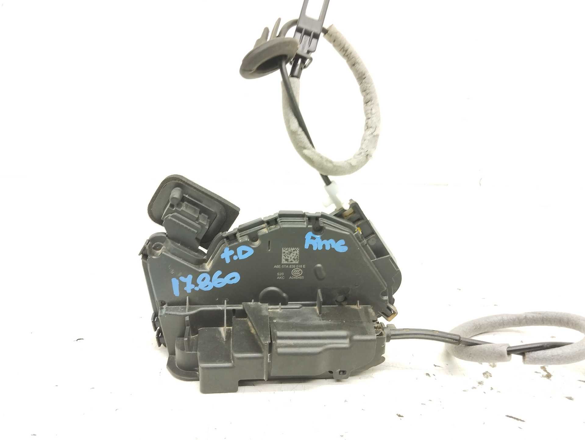 Recambio de cerradura puerta trasera derecha para volkswagen polo 1.0 tsi referencia OEM IAM 5TA839016E A046465 