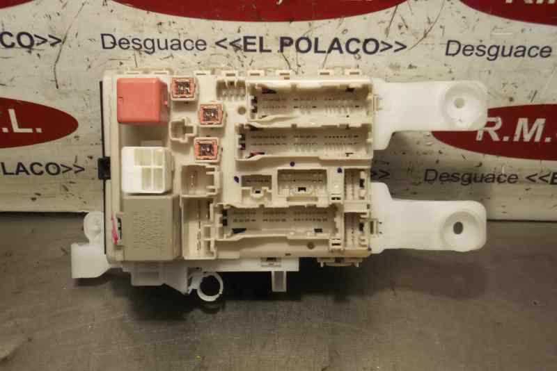 Recambio de caja reles / fusibles para toyota rav 4 (a3) xr referencia OEM IAM 8273042011  
