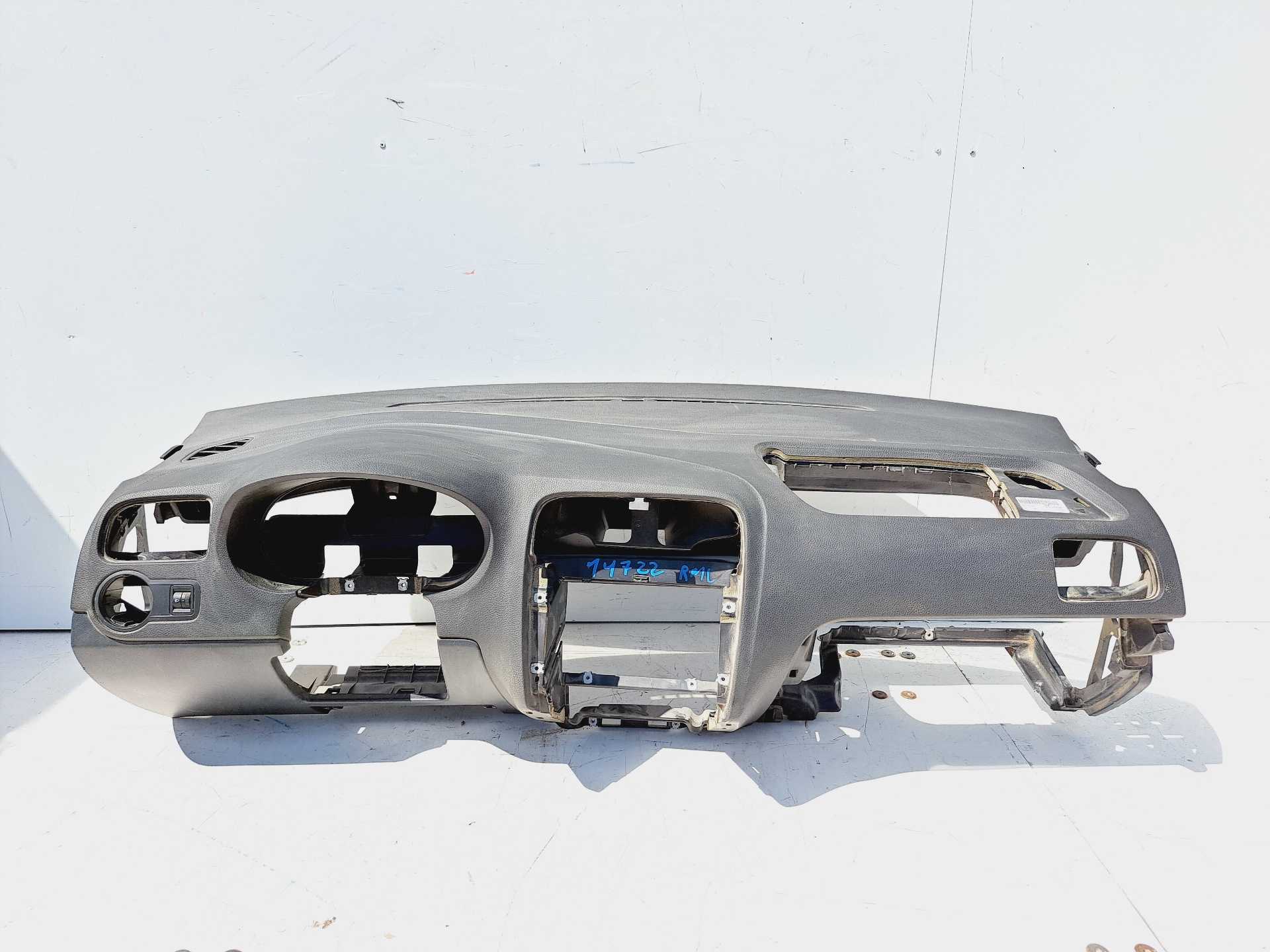 Recambio de salpicadero para volkswagen polo (6r1) 1.4 tdi referencia OEM IAM 6R1857004A 6C1857002CA 