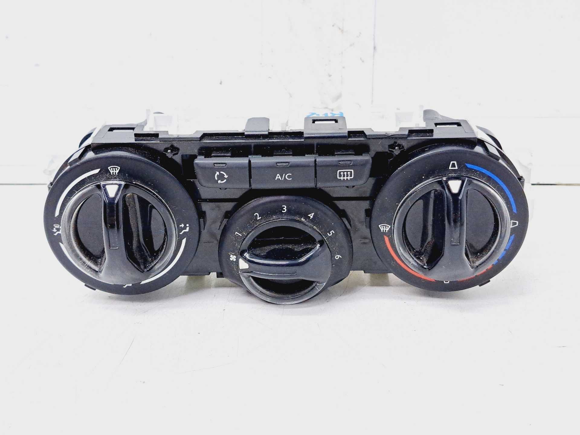 Recambio de mando calefaccion / aire acondicionado para peugeot 208 style referencia OEM IAM E1063071 9672248680 