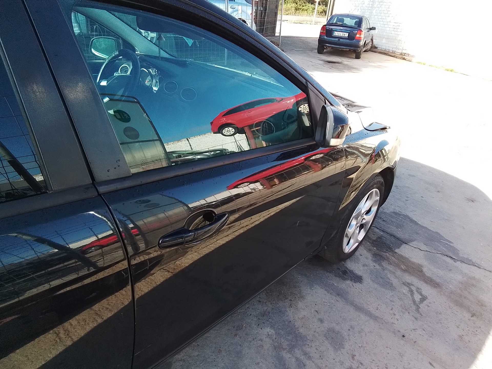 Recambio de puerta delantera derecha para ford focus berlina (cap) ambiente (d) referencia OEM IAM   