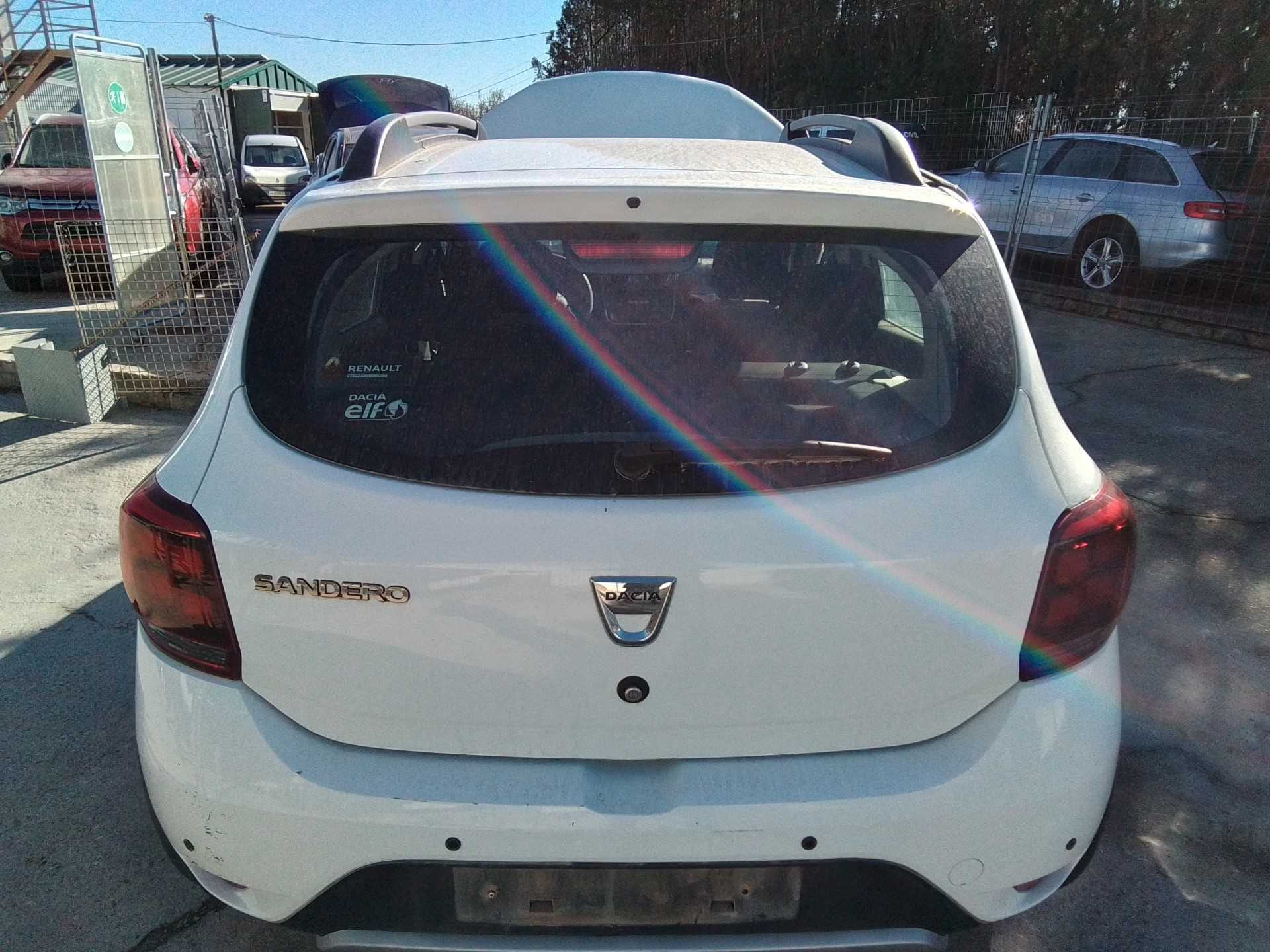 Recambio de porton trasero para dacia sandero comfort referencia OEM IAM   