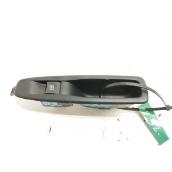 MANDO ELEVALUNAS TRASERO DERECHO 829614619R 