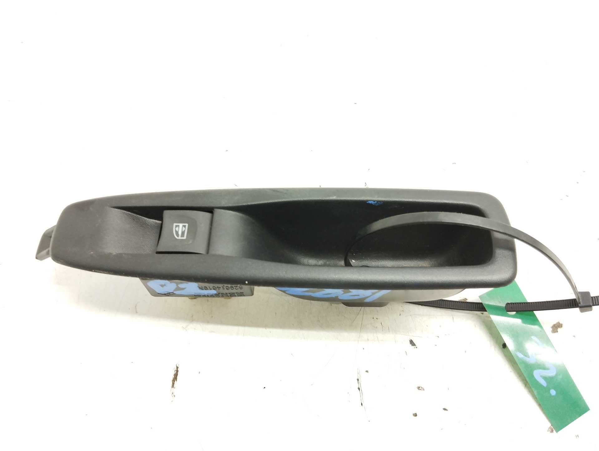 Recambio de mando elevalunas trasero derecho para renault clio iv zen referencia OEM IAM 829614619R  